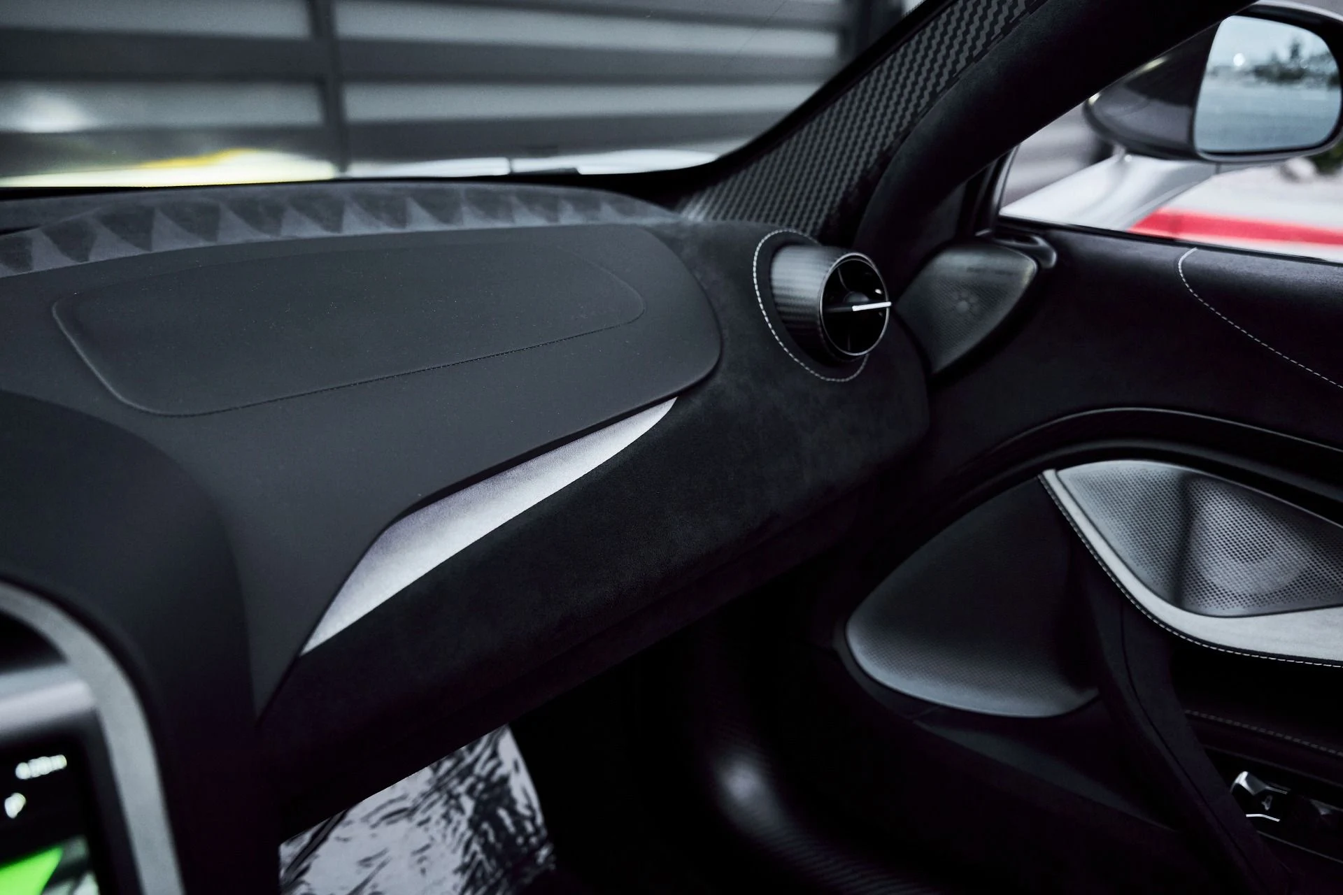 mph071_339775382_Used_2024_Mc_Laren_750_S_1767753347_13daee99cd