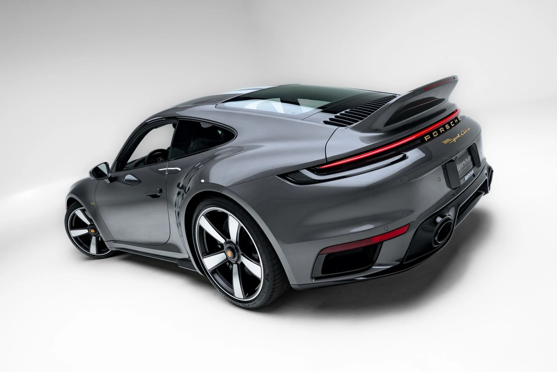 mph071_3401381151_Used_2023_Porsche_911_Sport_Classic_1776441898_c49844bc2d