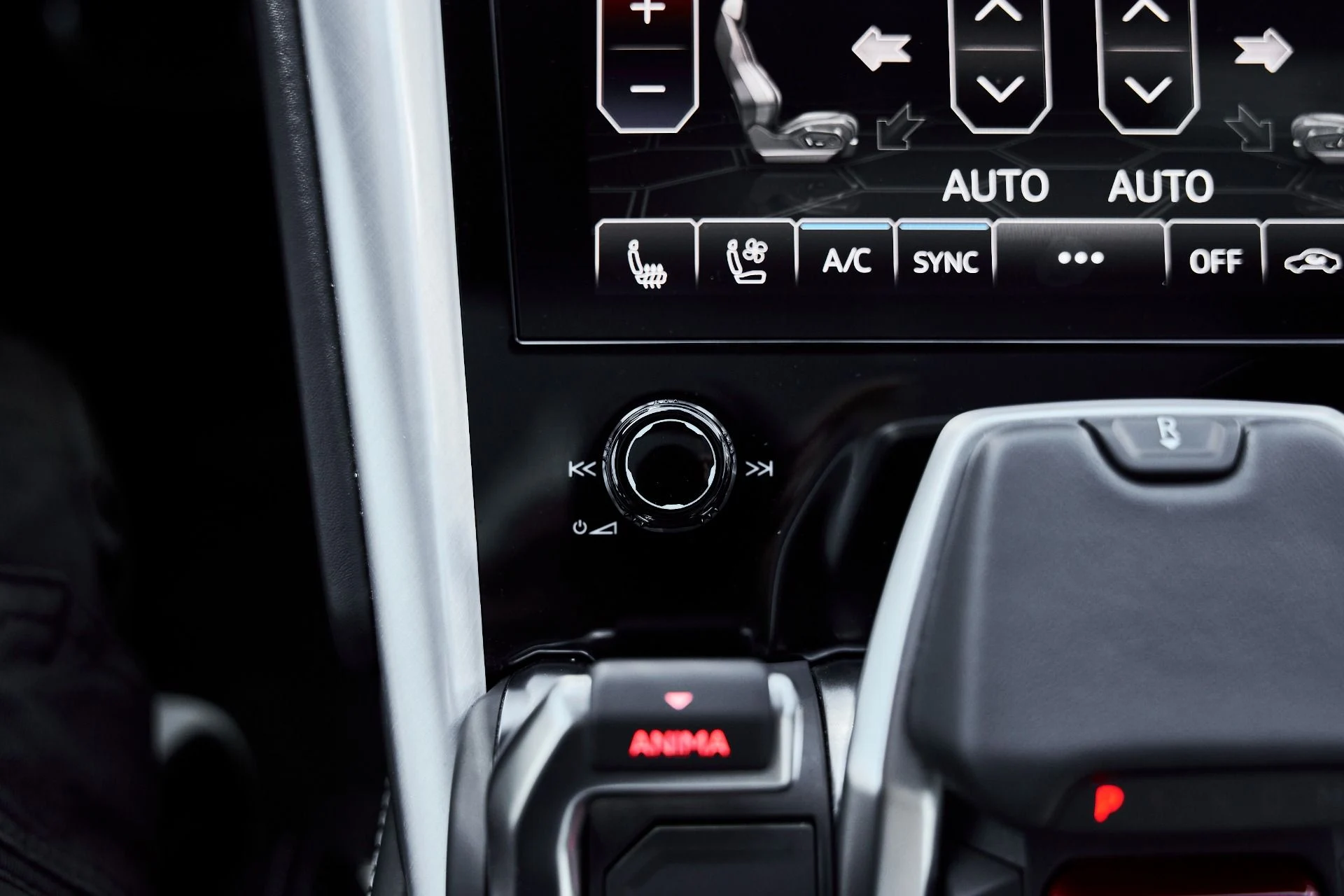 mph071_3413050040_Used_2019_Lamborghini_Urus_Base_1776301926_7e1b26166f