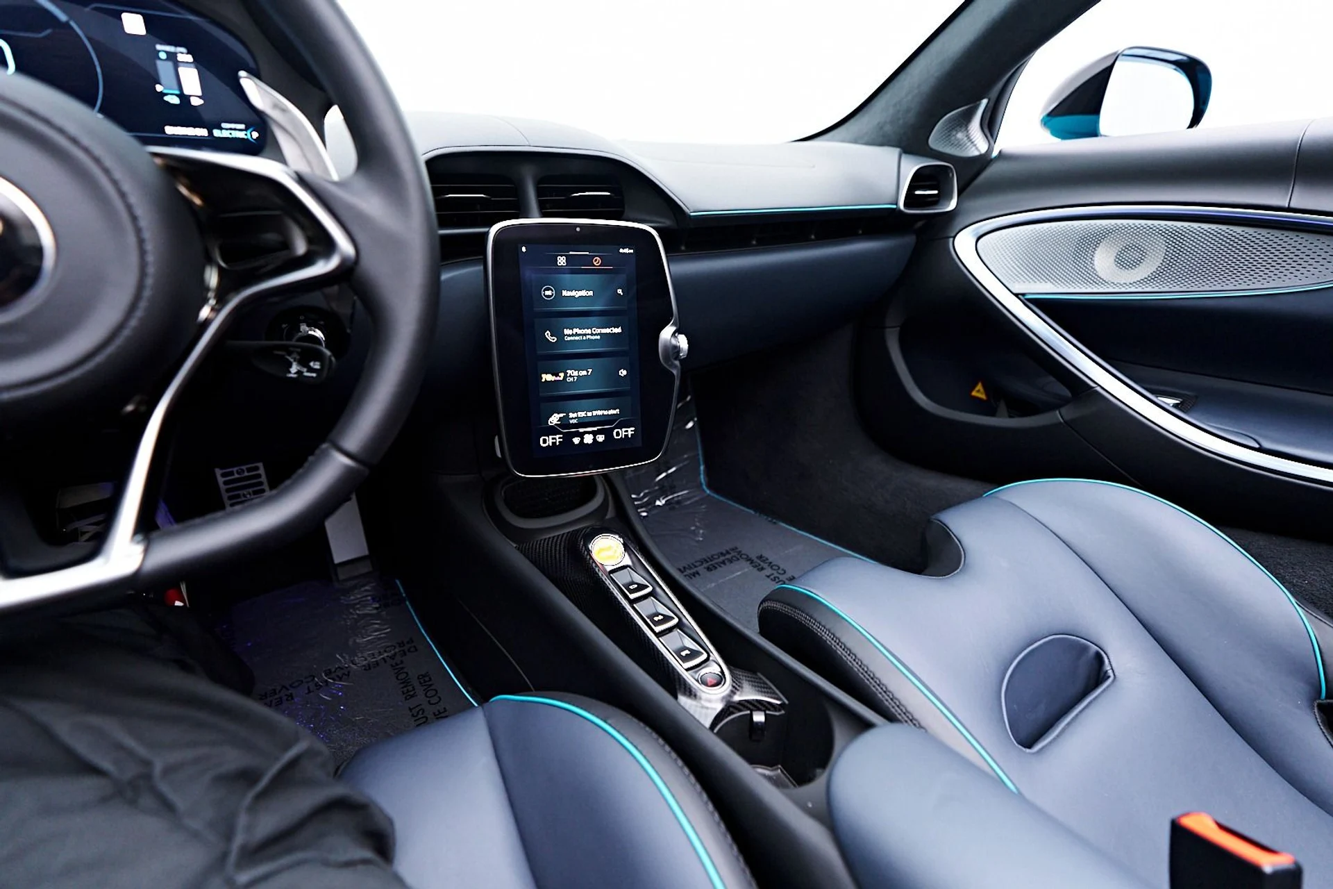 mph071_3514558411_Used_2025_Mc_Laren_Artura_Tech_Lux_1745952984_edc24a1852