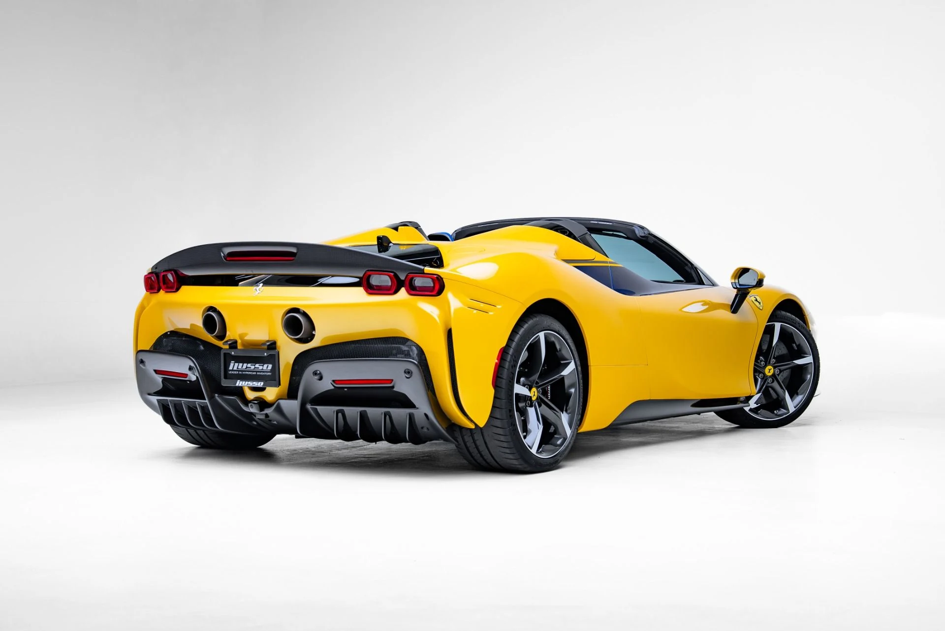 mph071_352229301_Used_2023_Ferrari_SF_90_Spider_1773351292_e8c31daeec