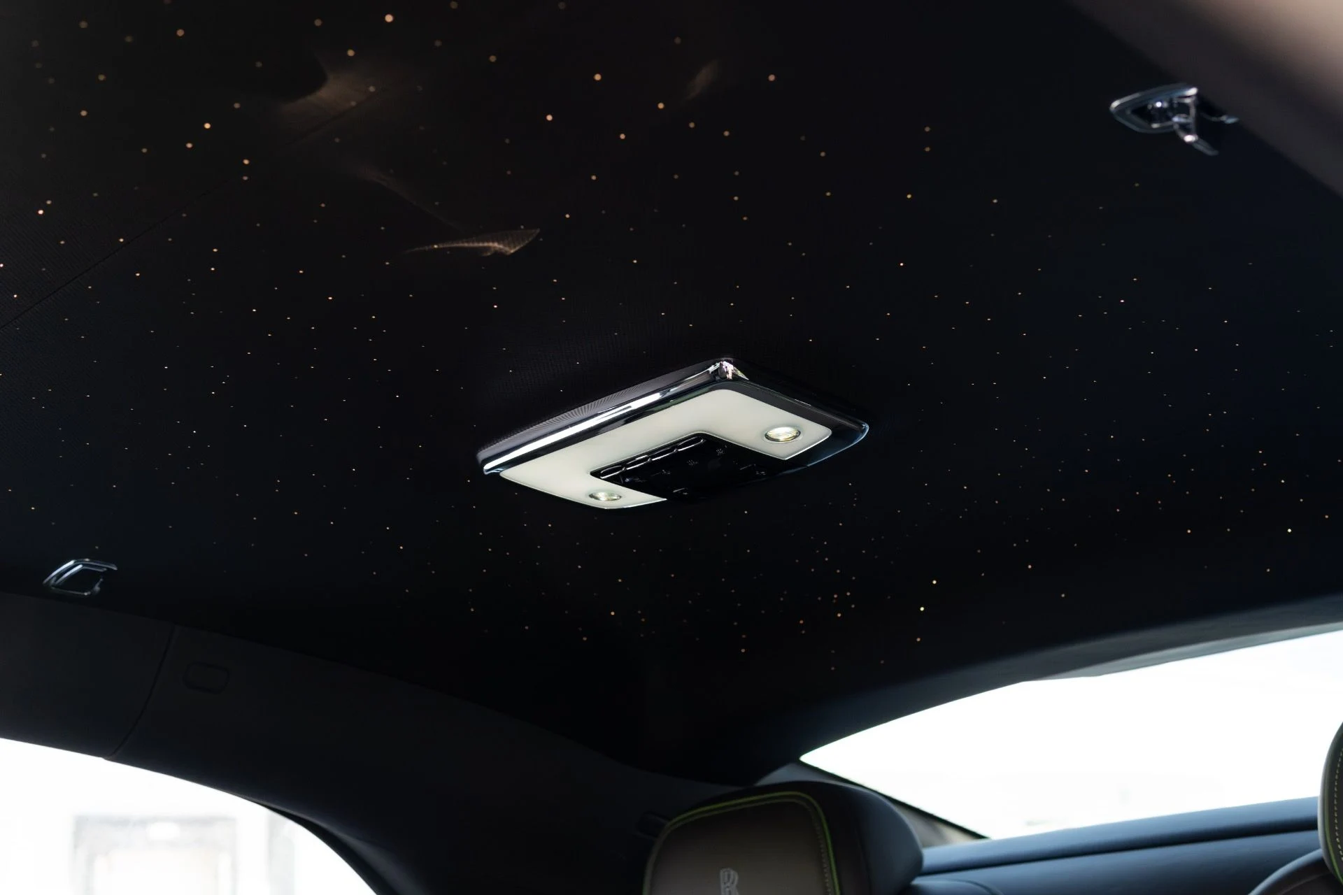 mph071_3562191560_Used_2024_Rolls_Royce_Spectre_1775023108_53fe61a97f