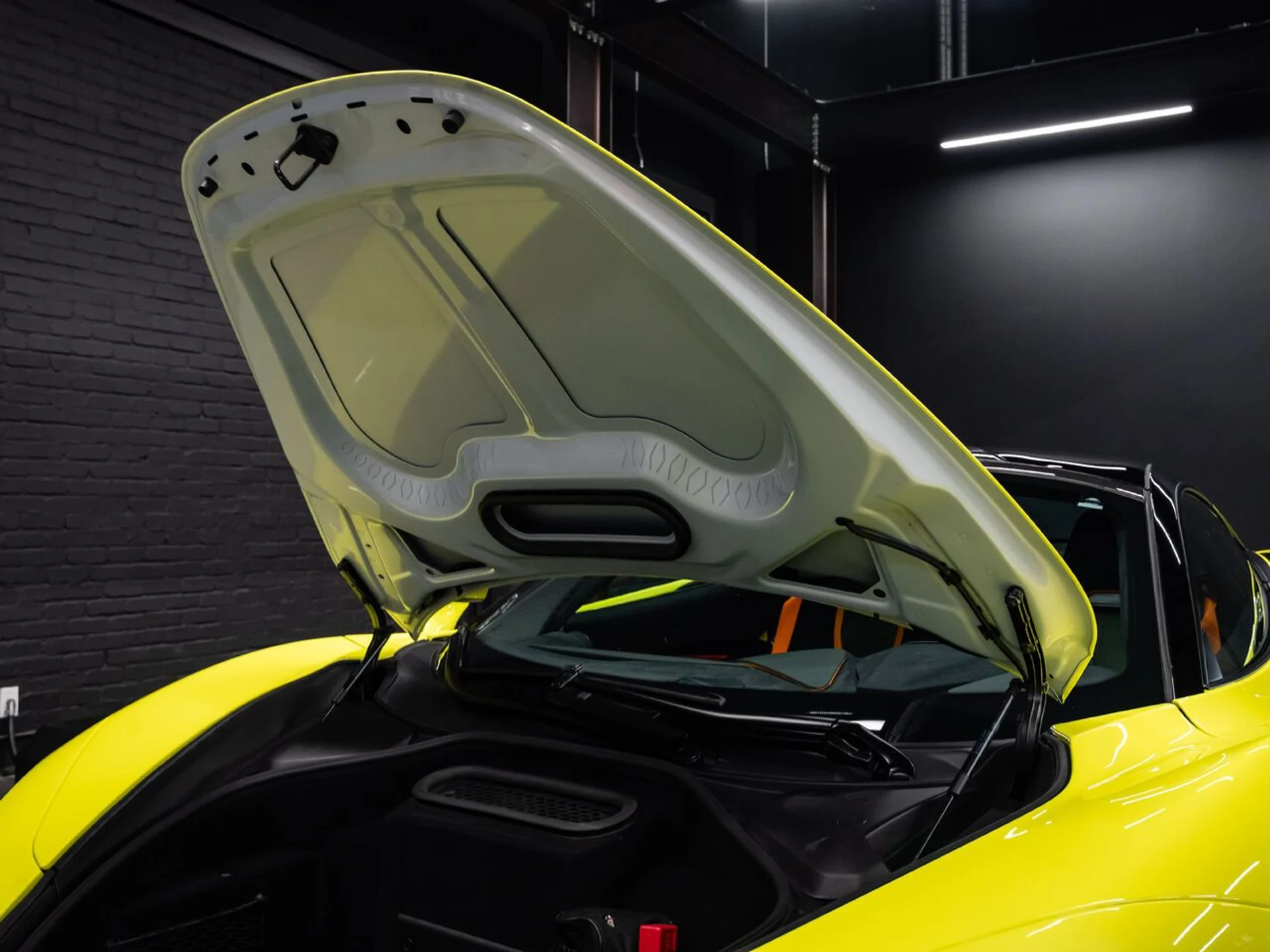 mph071_3614736836_mclaren_720s_2018_a21262a25c