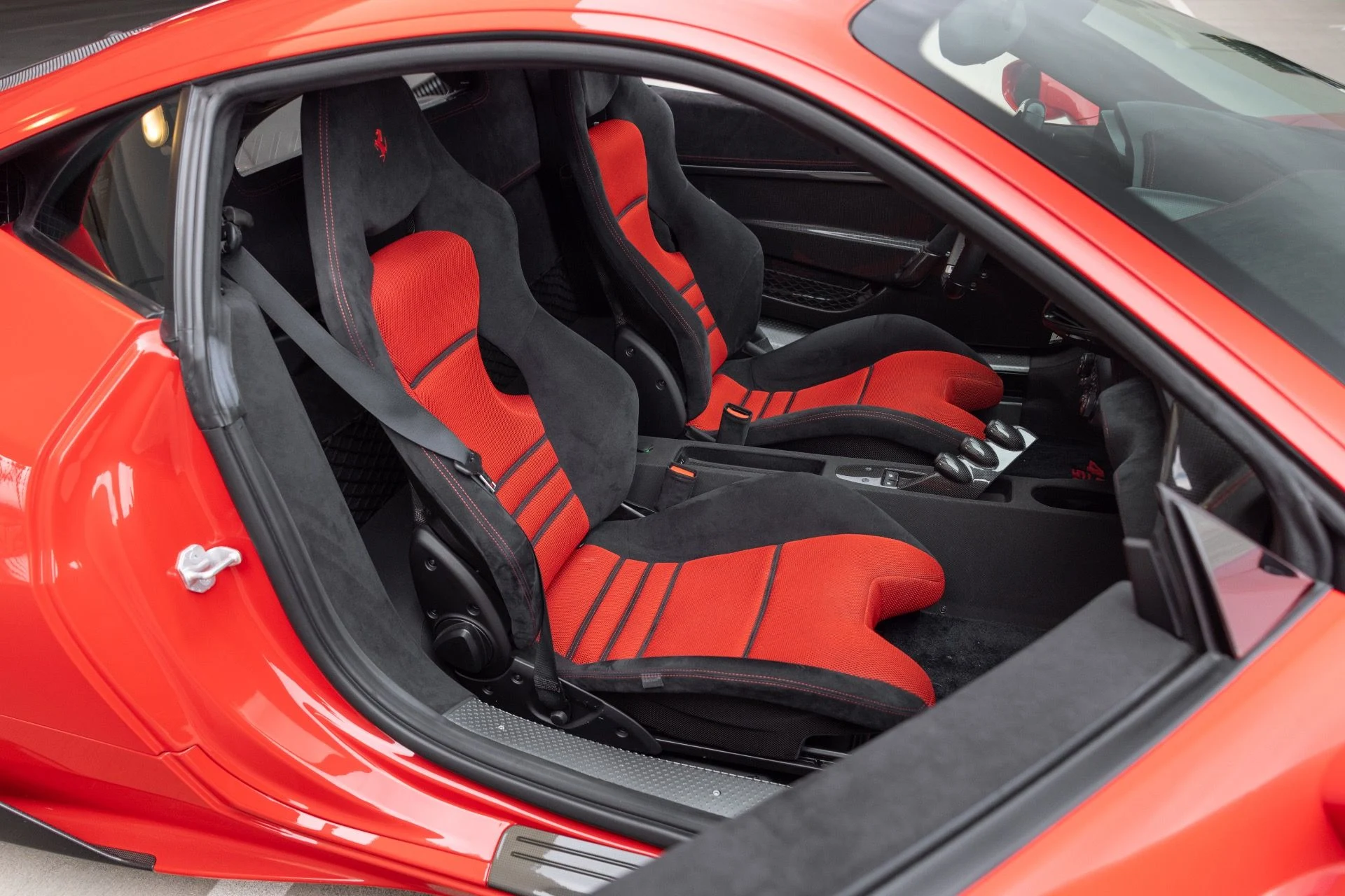 mph071_3615208423_Used_2014_Ferrari_458_Speciale_1781299590_1f42d7ebcb