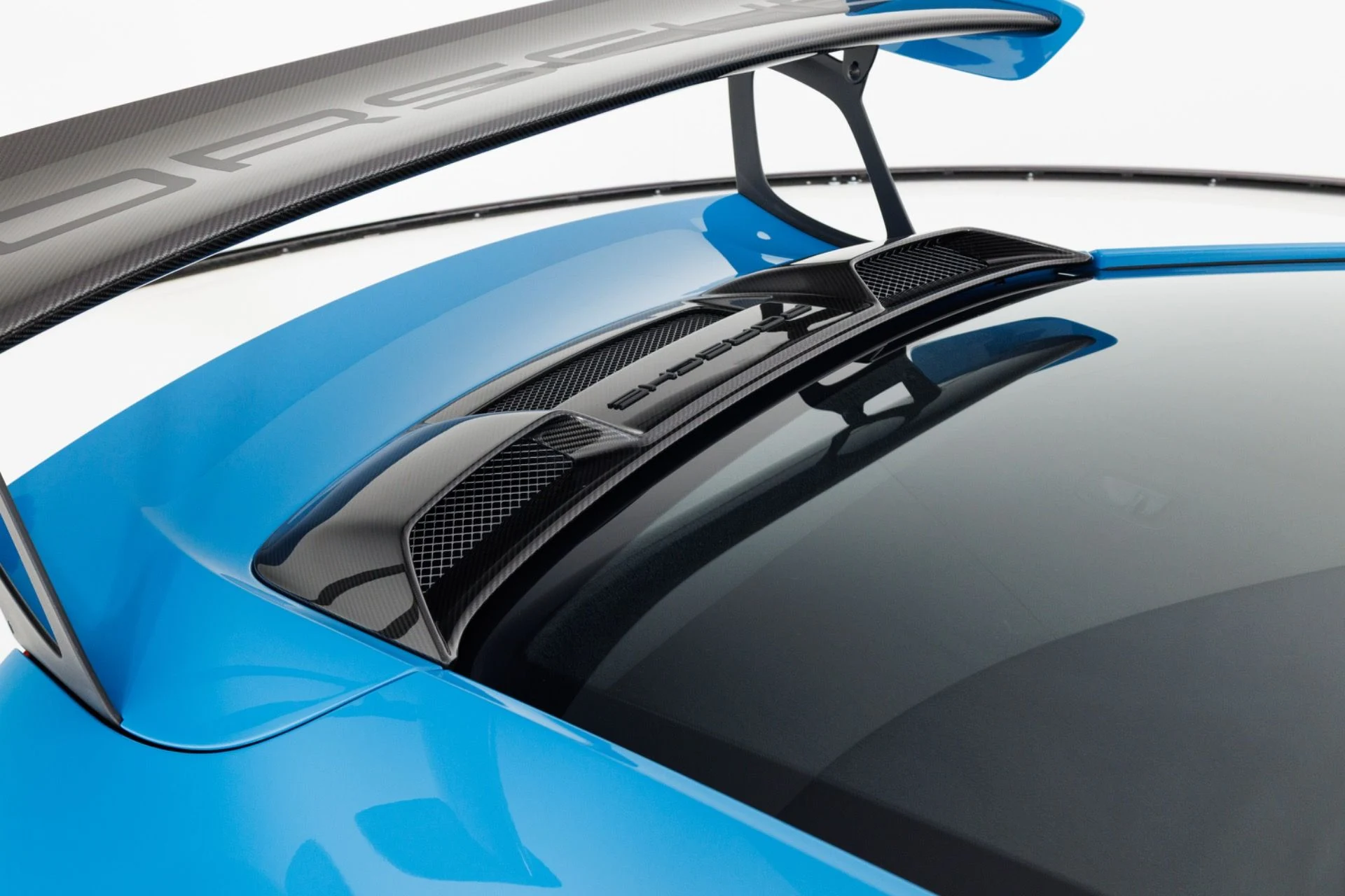 mph071_3656442326_Used_2019_Porsche_911_GT_2_RS_1792013925_ef77bb497a