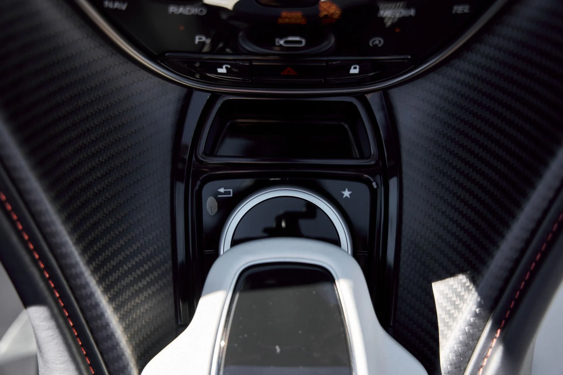 mph071_3688579548_Used_2023_Aston_Martin_DBS_Volante_1768877037_16eecb3a0a