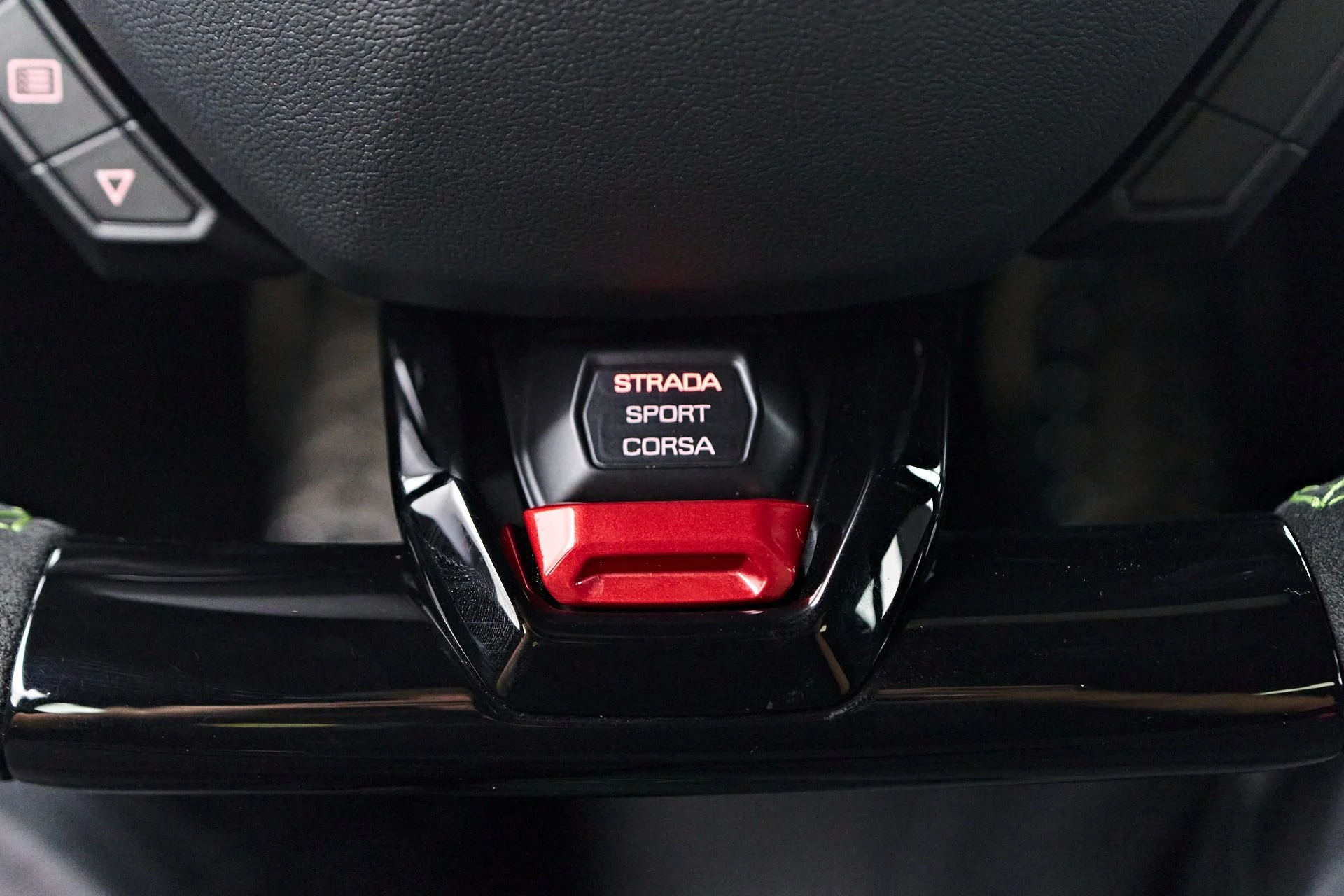 mph071_3698663575_Used_2019_Lamborghini_Huracan_Performante_1757626110_eb457f0b22