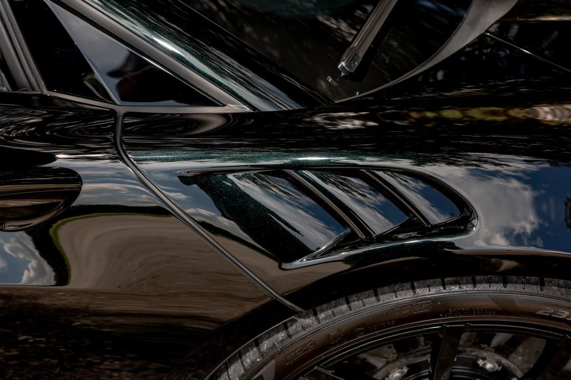 mph071_3743783790_440_p72_l_64c7b9f279