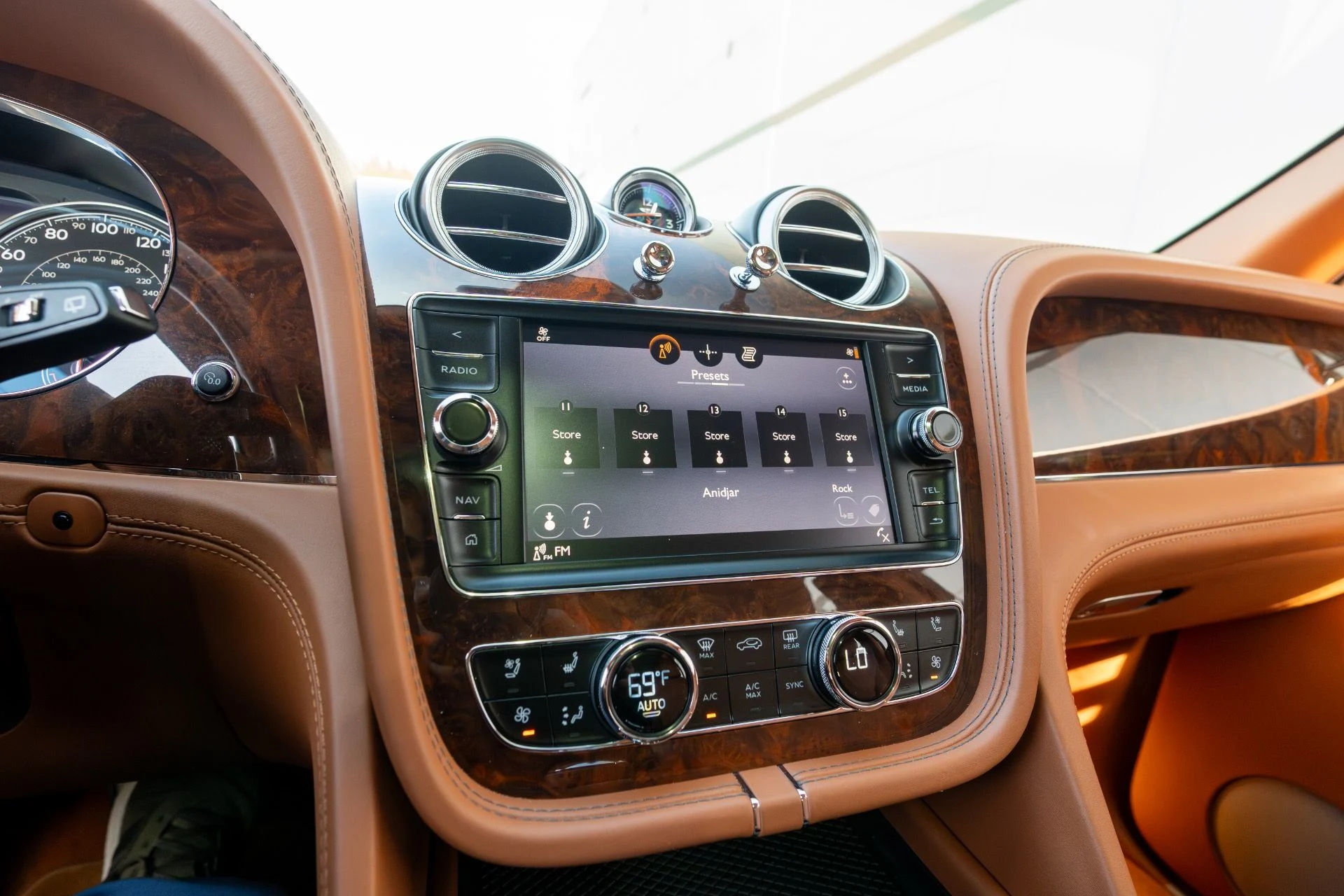 mph071_376981374_Used_2017_Bentley_Bentayga_W12_First_Edition_1762986986_895a30c6e3