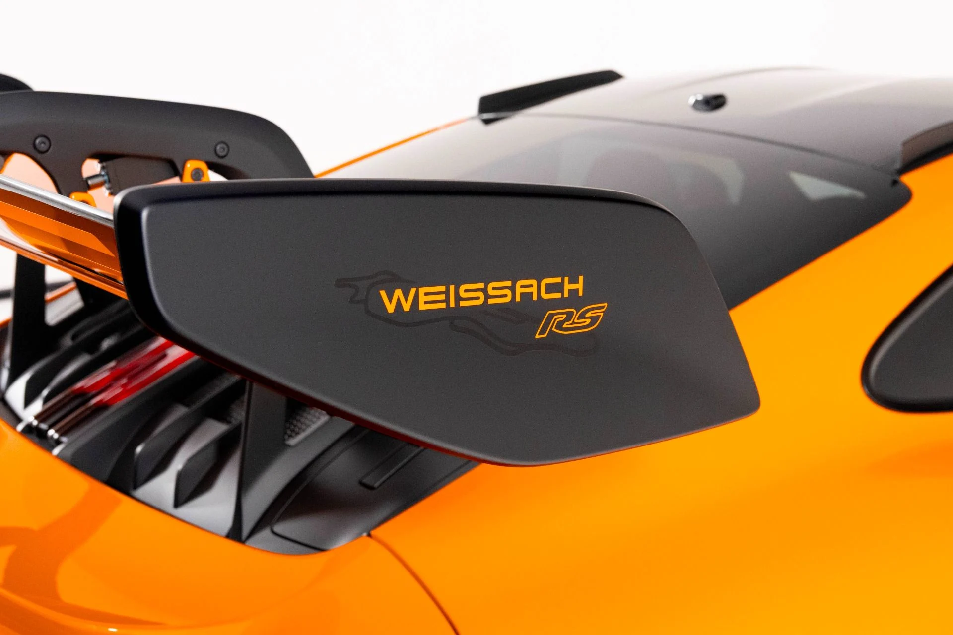 mph071_3783918760_Used_2024_Porsche_911_GT_3_RS_1760133623_68d20cc167