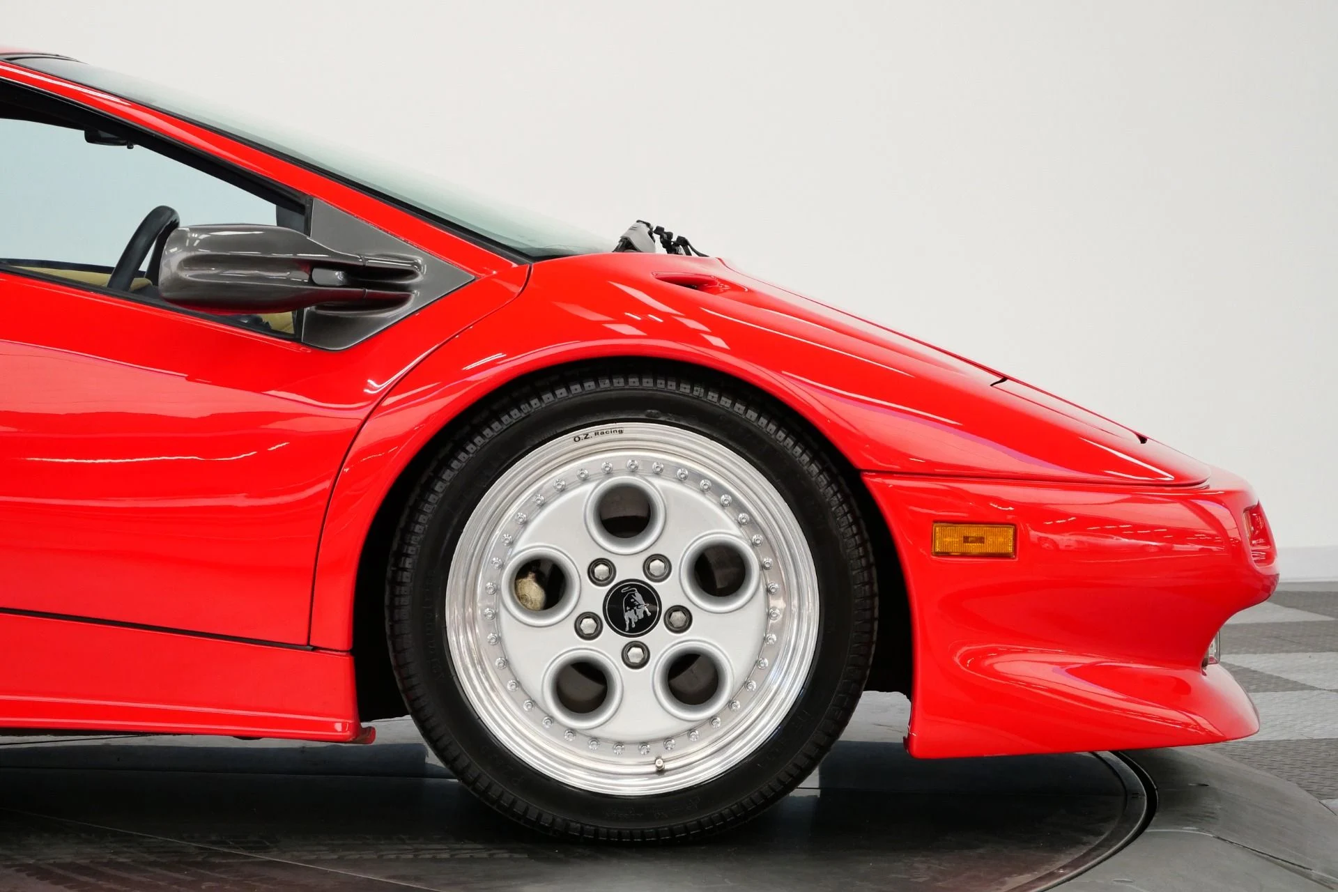 mph071_3842330523_Used_1991_Lamborghini_Diablo_Extremely_Low_Miles_Collector_Grade_1787850744_4db3cd0c0f