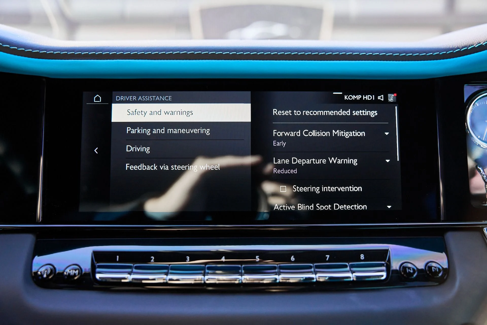 mph071_3891242986_Used_2025_Rolls_Royce_Cullinan_Base_1767668960_81ded8a5b1