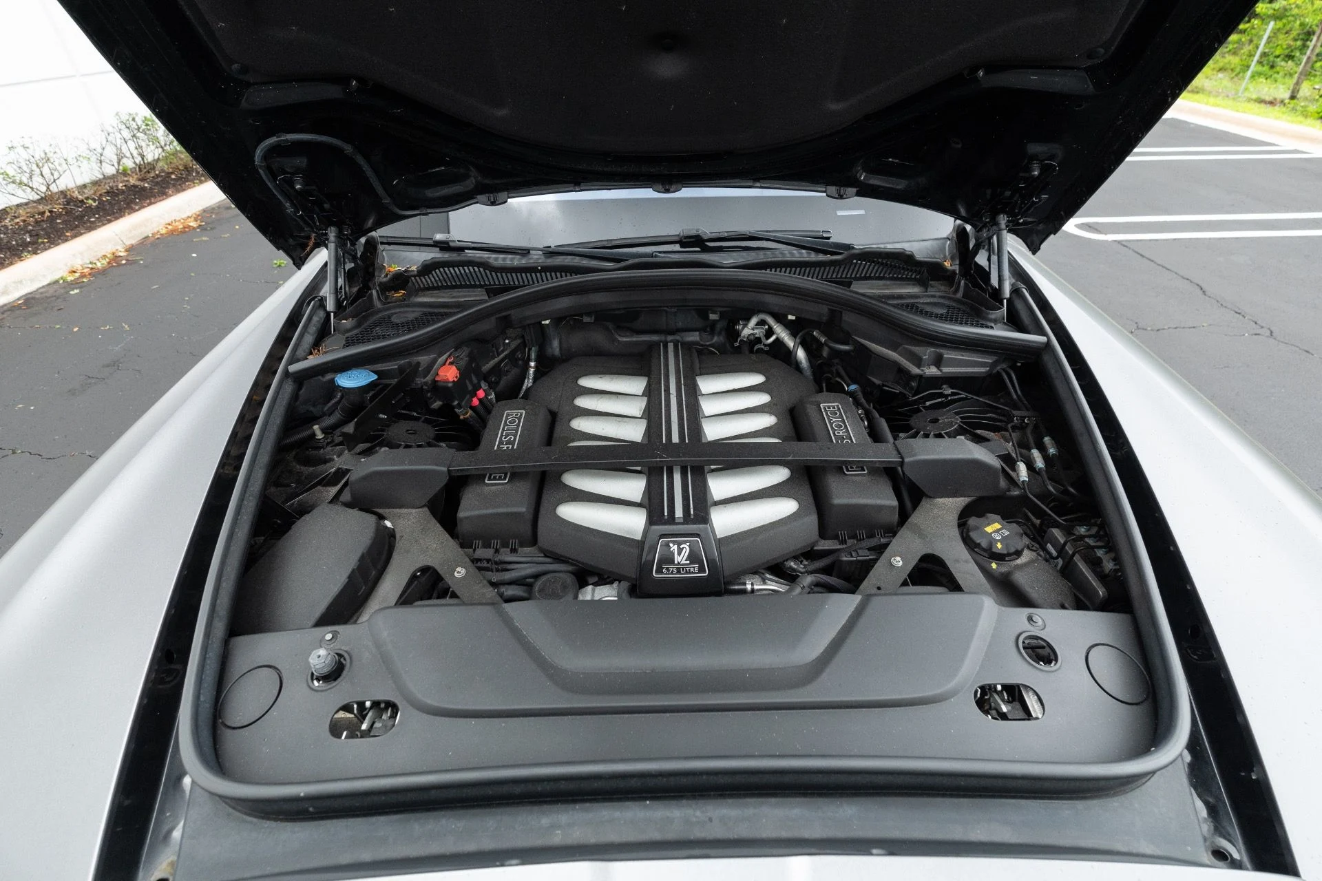 mph071_39486837_Used_2020_Rolls_Royce_Cullinan_1775753700_b2d99d5fb7