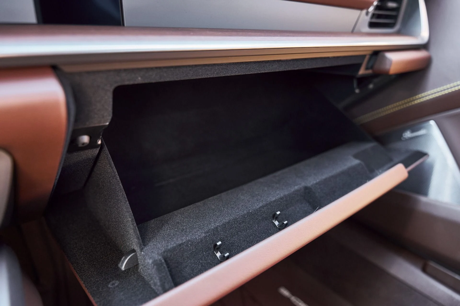 mph071_3973726791_Used_2021_Porsche_911_Turbo_S_1768616711_9c3396ca3d