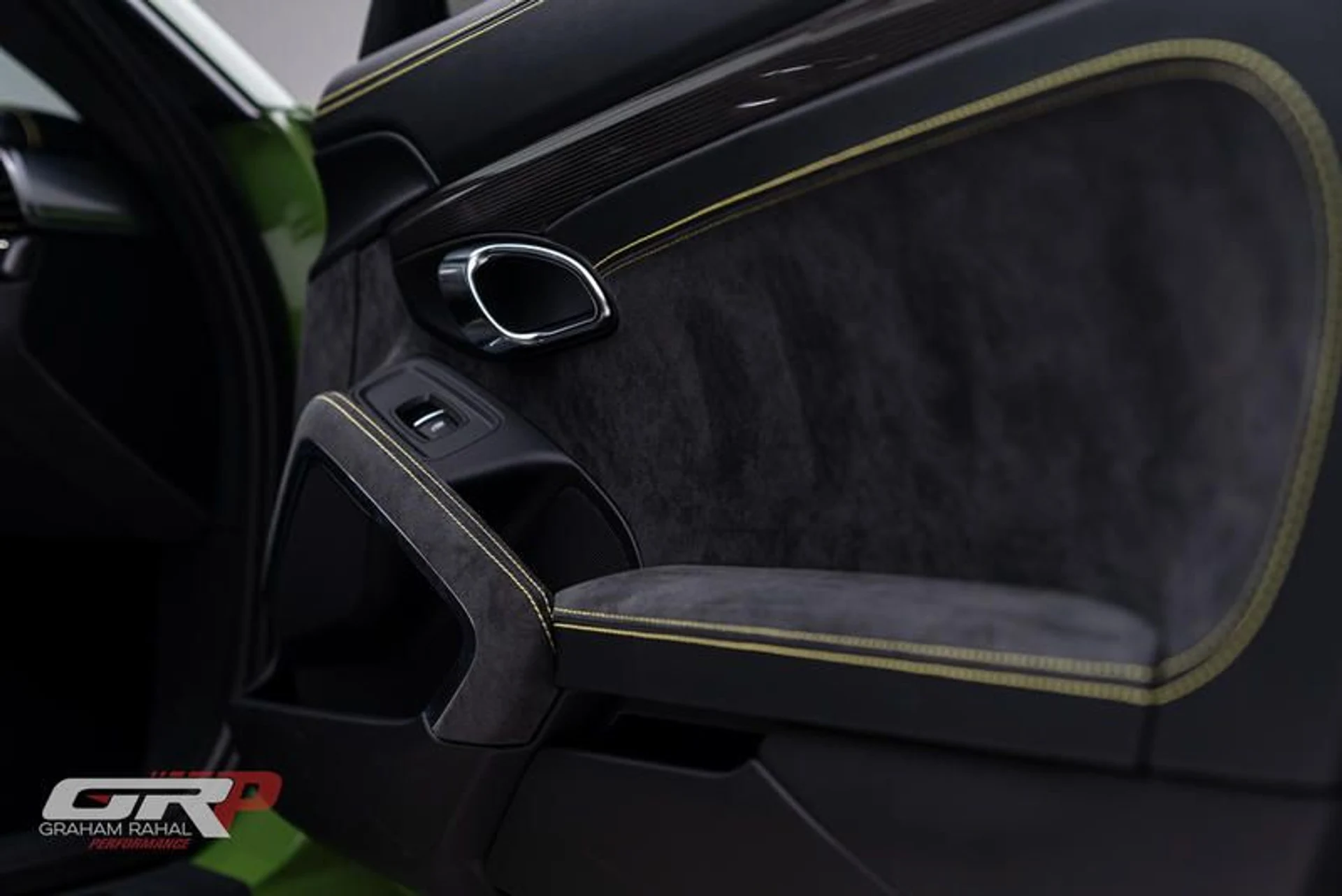 mph071_4003857725_DE_29993_F_2500_4_BDB_81_CB_E2161538_E88_E_3b63729a22