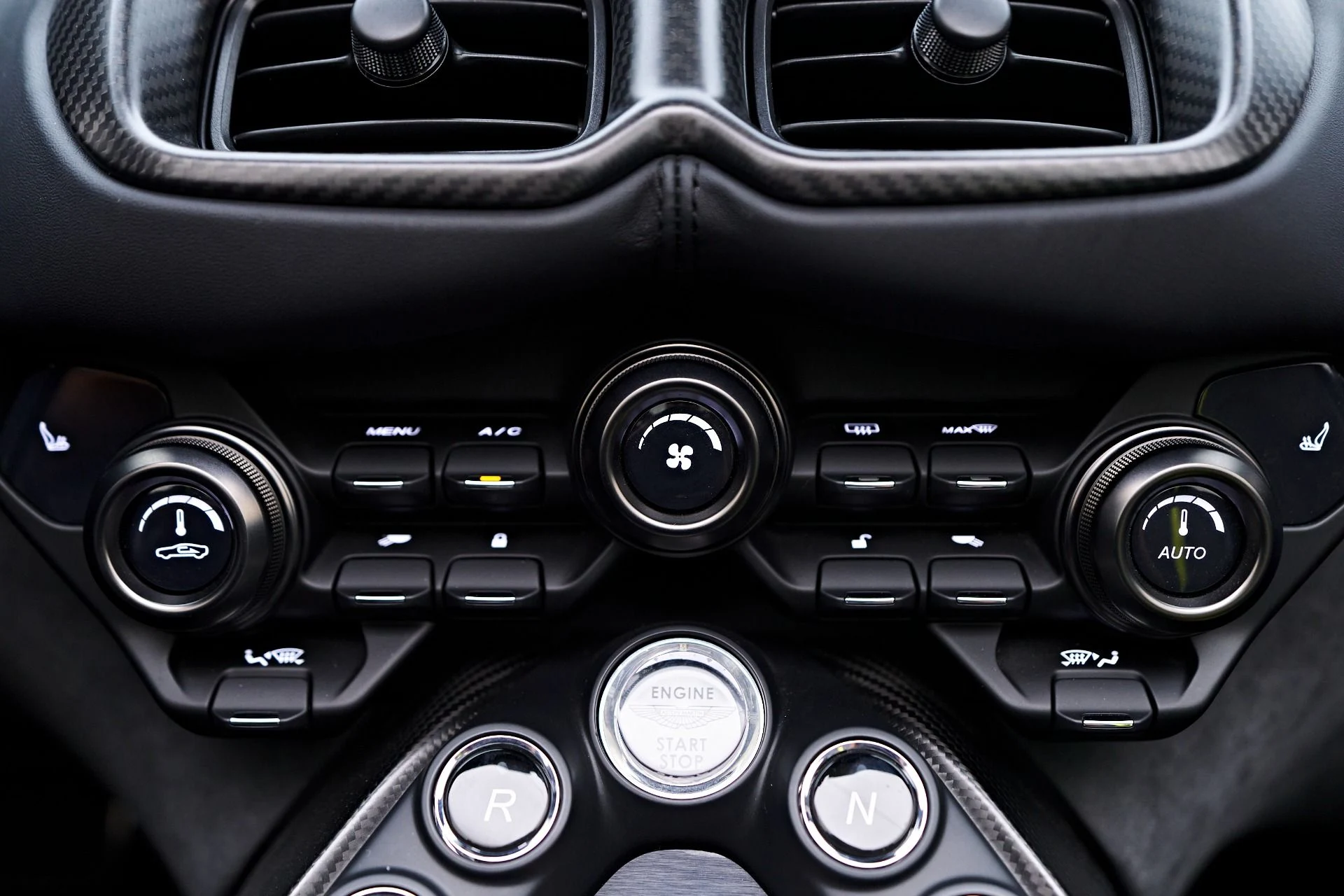 mph071_4067484541_Used_2023_Aston_Martin_Vantage_F1_Edition_1754013179_4c6ad2652f