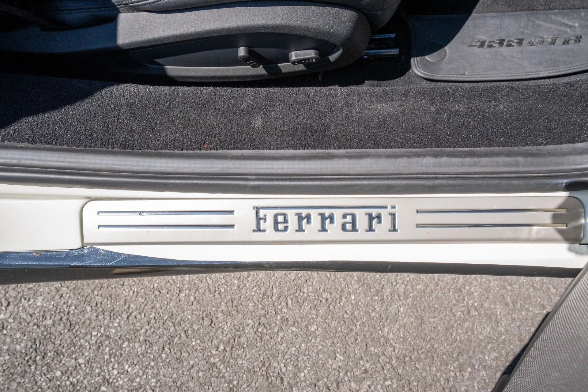 mph071_4149989229_Used_2018_Ferrari_488_GTB_1787848459_7cd330310e