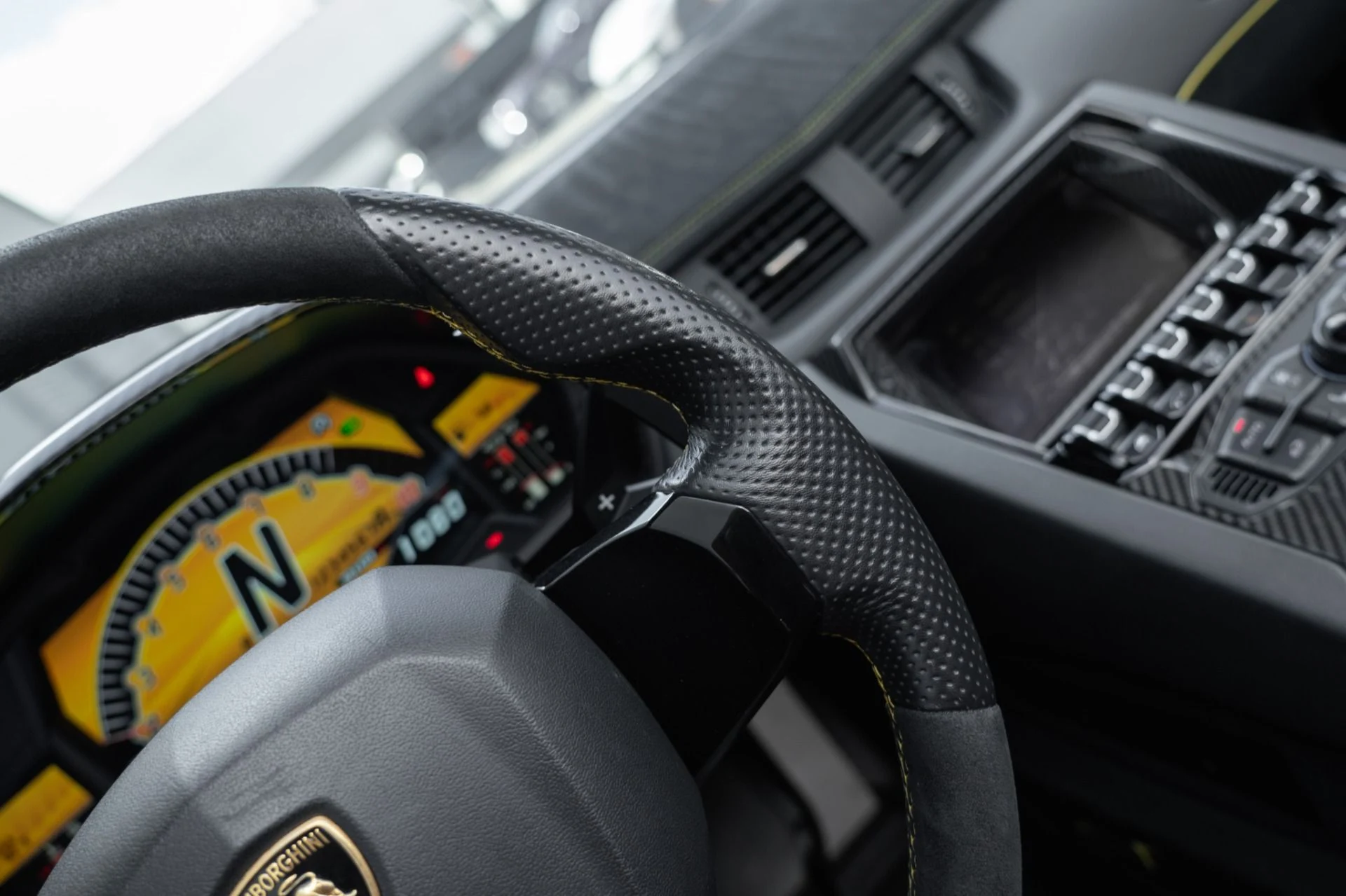 mph071_4250975215_Used_2016_Lamborghini_Aventador_LP_750_4_SV_1759528221_f466e3f61b