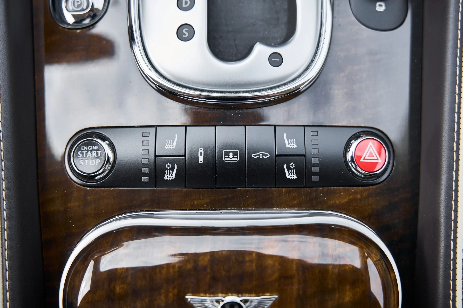 mph071_4255581923_Used_2015_Bentley_Flying_Spur_V8_1769278437_52d2d1c794