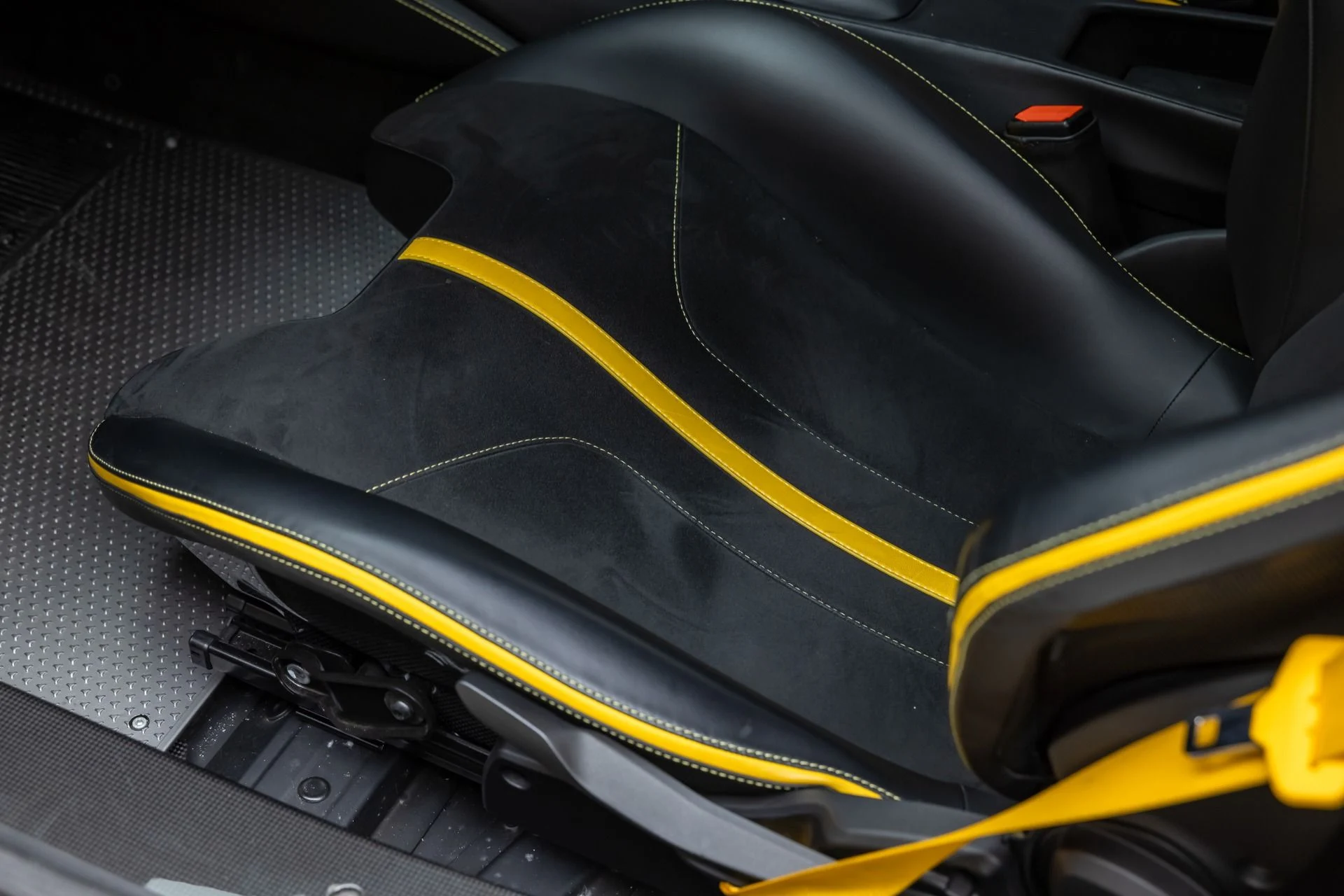 mph071_426748413_13163_p72_l_3a94f86a92