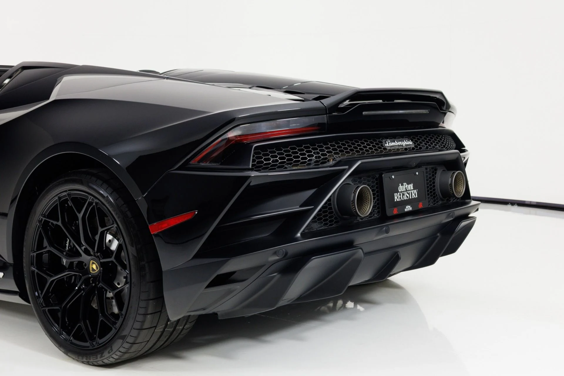 mph071_460740270_Used_2021_Lamborghini_Huracan_EVO_1784066659_7b9871d9ca