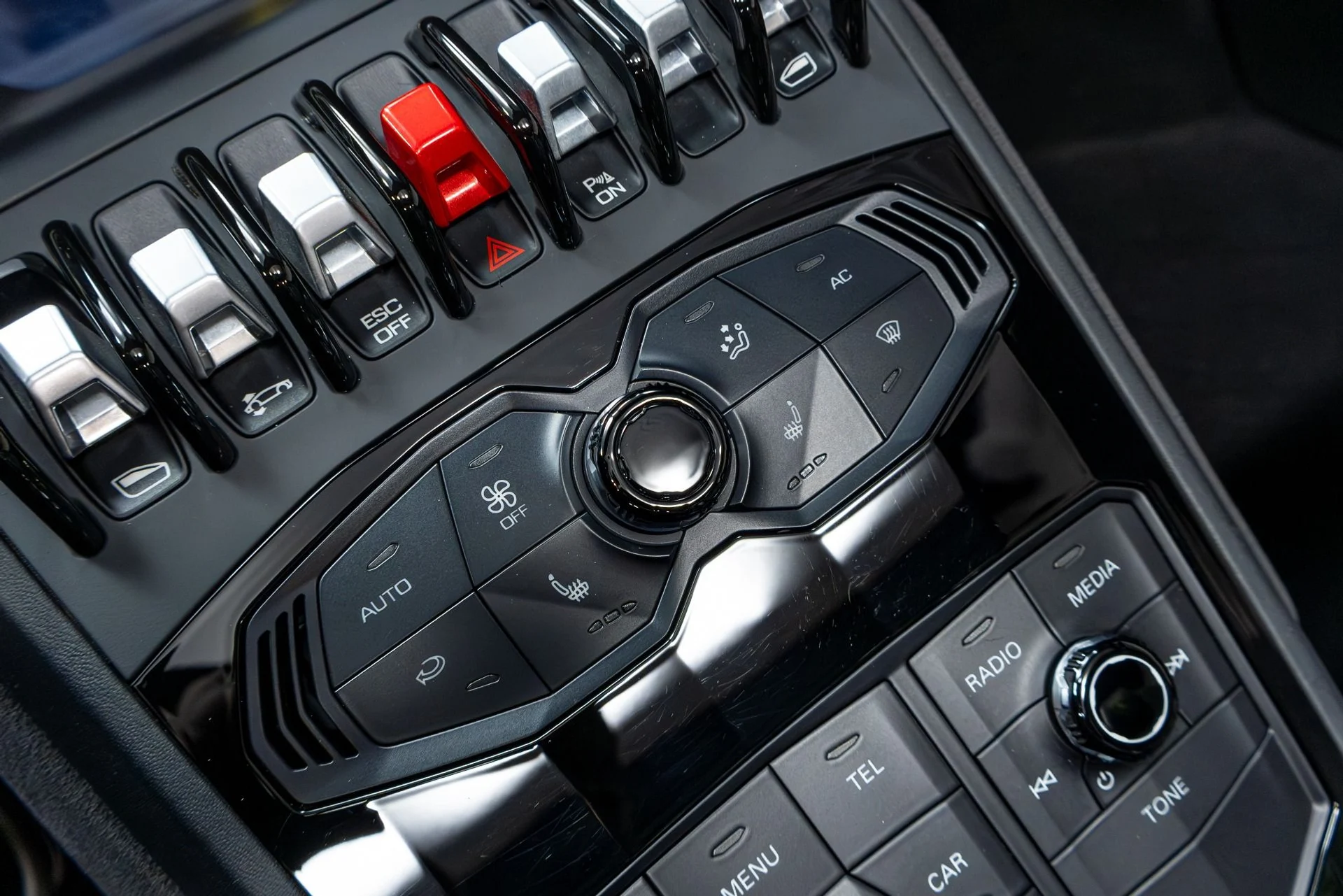 mph071_514677832_Used_2017_Lamborghini_Huracan_1775865662_f0d209bb6f