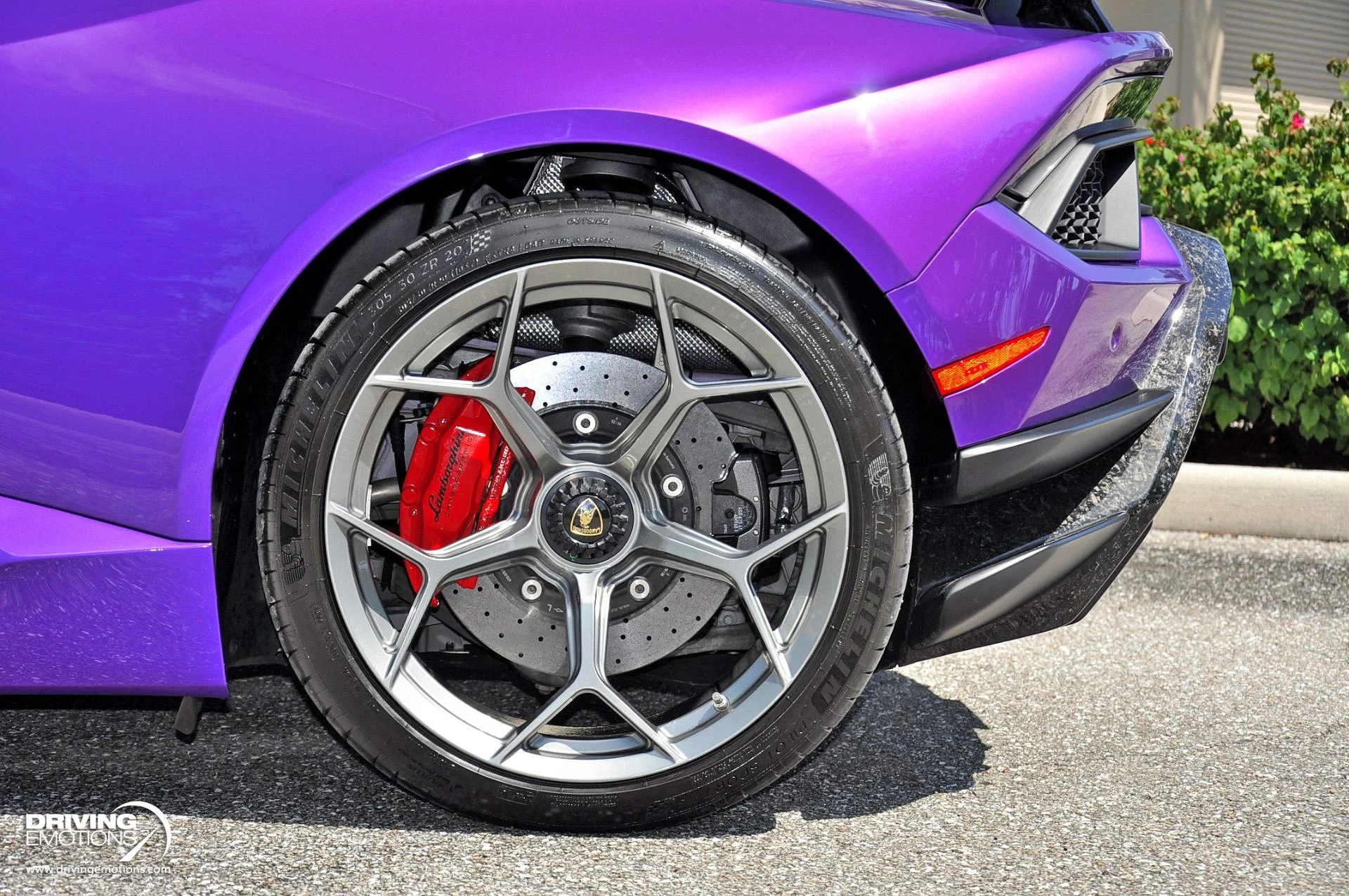 mph071_596589200_863_p72_l_1a652b5727