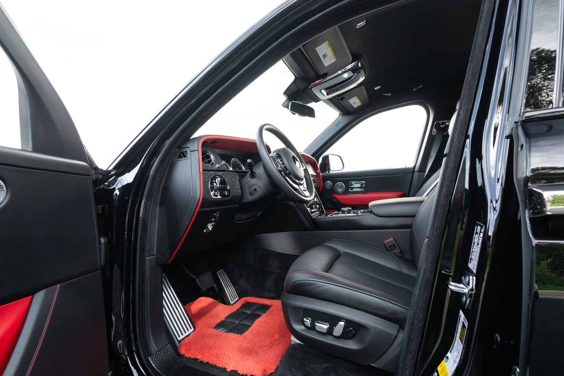 mph071_597840049_Used_2022_Rolls_Royce_Black_Badge_Cullinan_1776130970_4e0aa80b6e