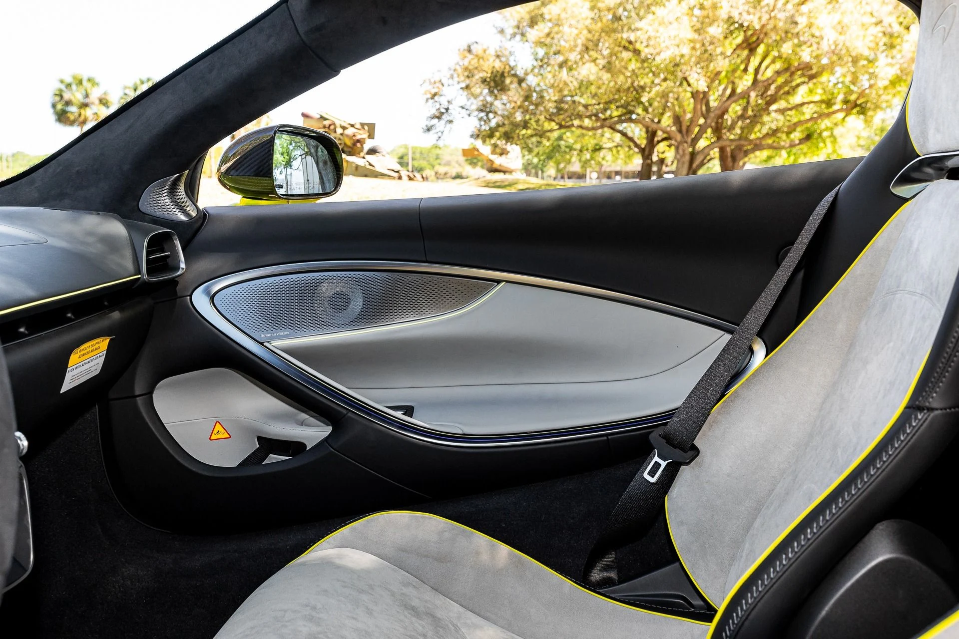 mph071_613376498_287_p72_l_8e14e4e0ec