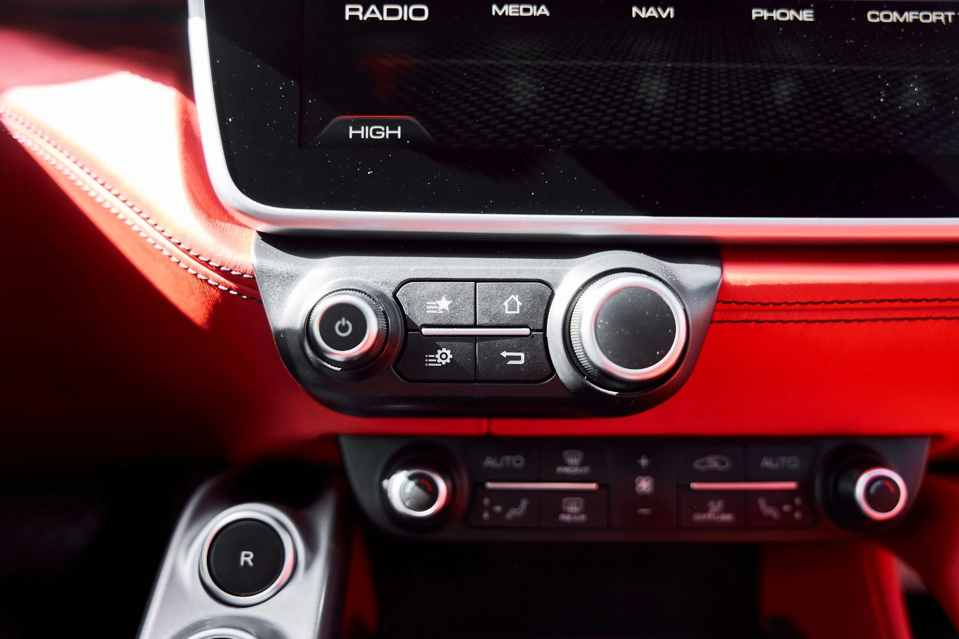 mph071_625639854_Used_2019_Ferrari_GTC_4_Lusso_V12_1771467720_1803f4e6ce