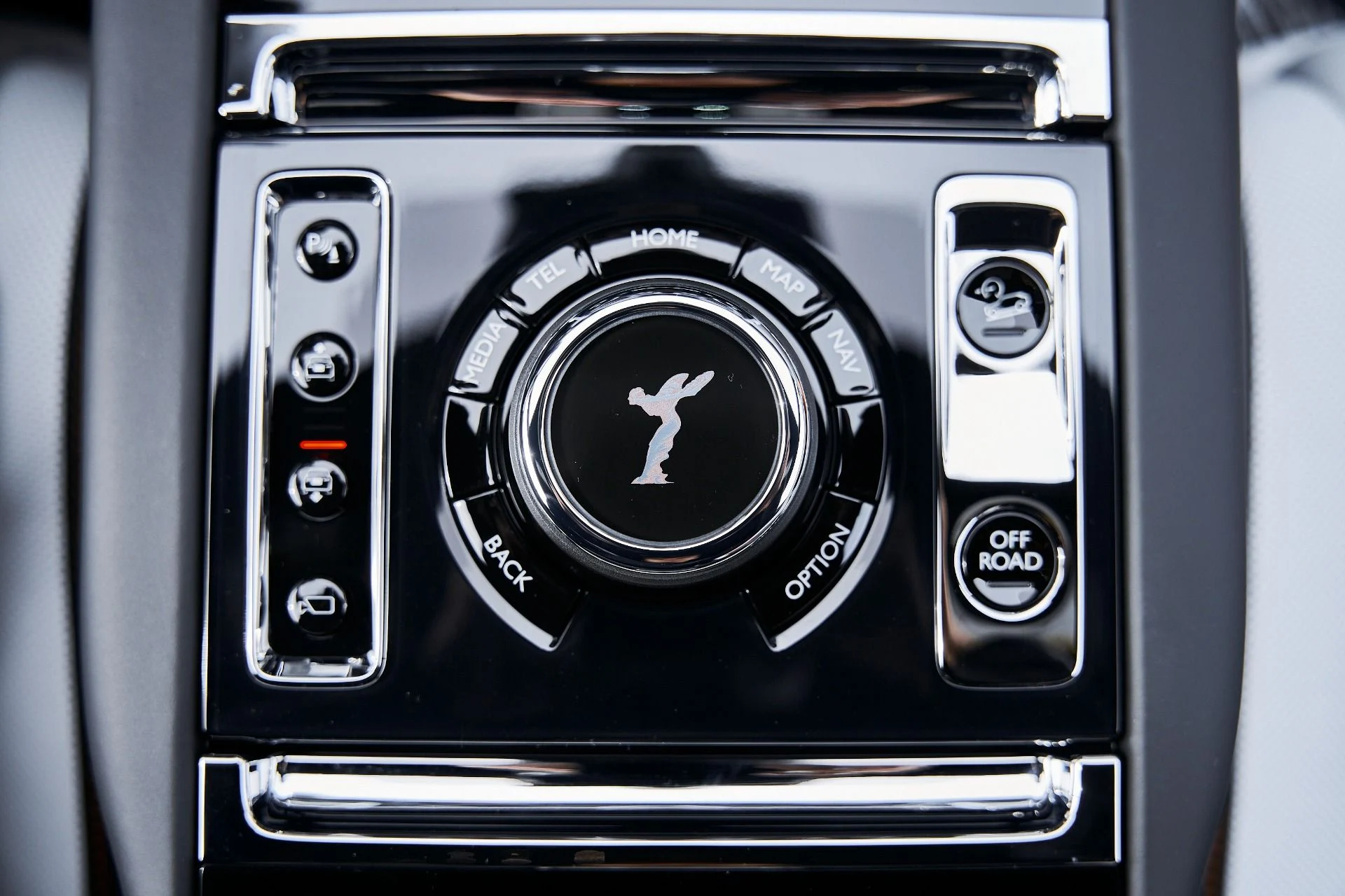 mph071_643742673_Used_2026_Rolls_Royce_Cullinan_Base_1769721383_fc6c99c9d5