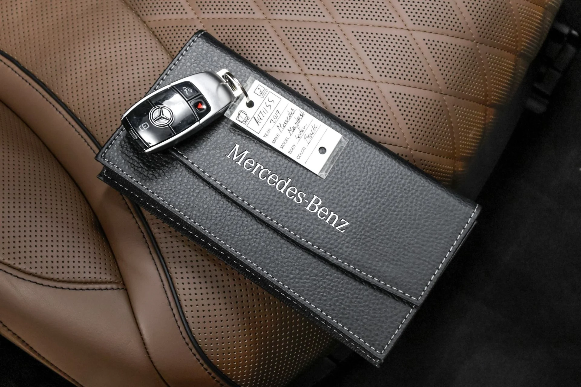 mph071_681692525_Used_2019_Mercedes_Benz_S_Class_Maybach_S_560_4_MATIC_1761681414_548af9e55f