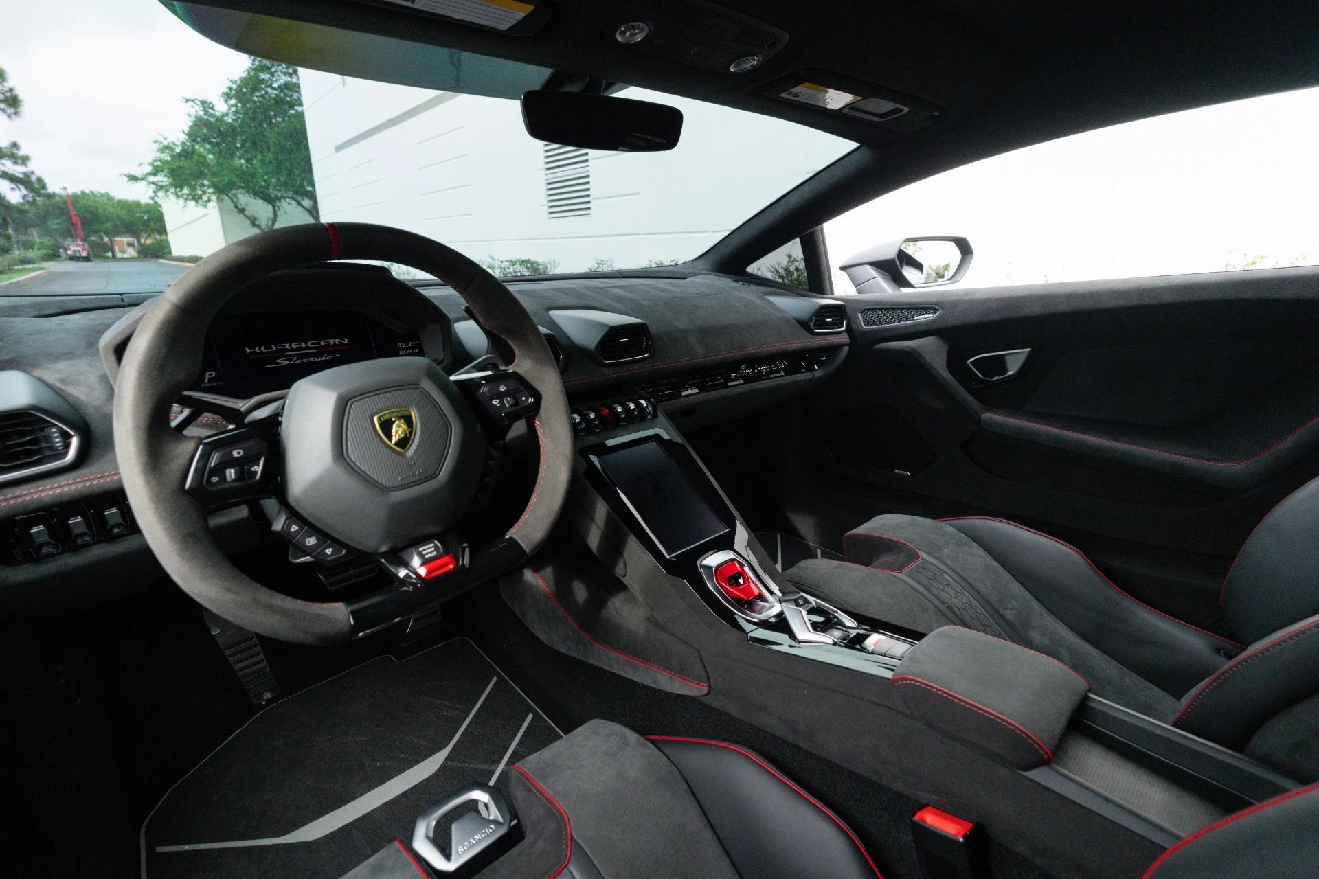 mph071_714952157_Used_2024_Lamborghini_Huracan_Sterrato_1775279109_78b66f1672