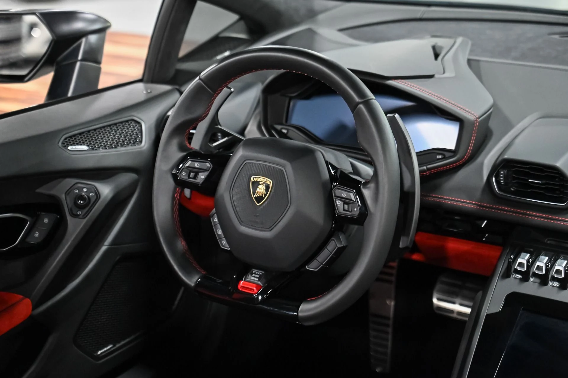 mph071_722258260_Used_2021_Lamborghini_Huracan_EVO_Base_1754943417_e12a2fcf42