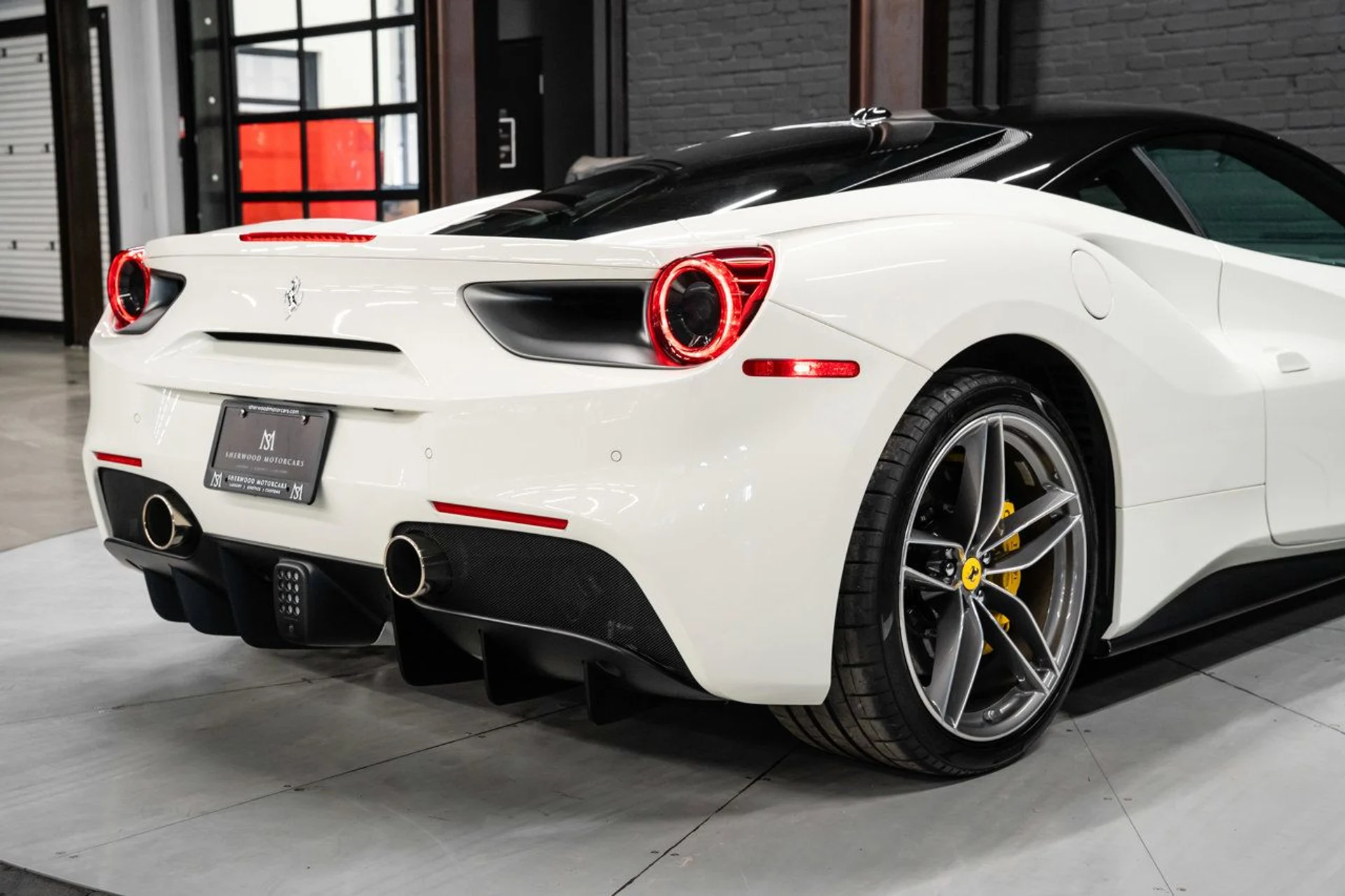 mph071_743670976_ferrari_488_gtb_2018_e5ae367758