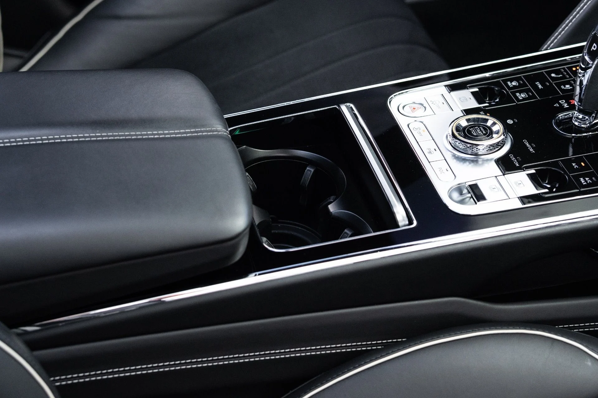 mph071_752510728_Used_2023_Bentley_Flying_Spur_S_V8_1778782784_2ecbebddcf