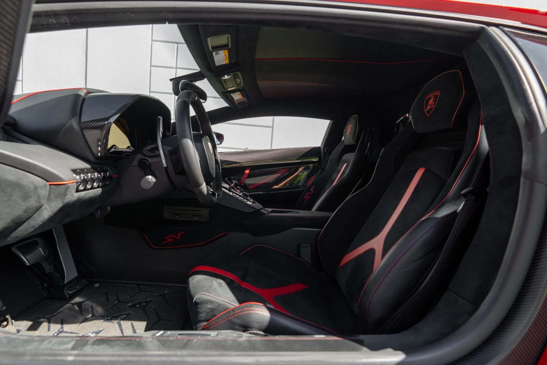 mph071_793781162_Used_2016_Lamborghini_Aventador_LP_750_4_SV_1760392295_f42c323713