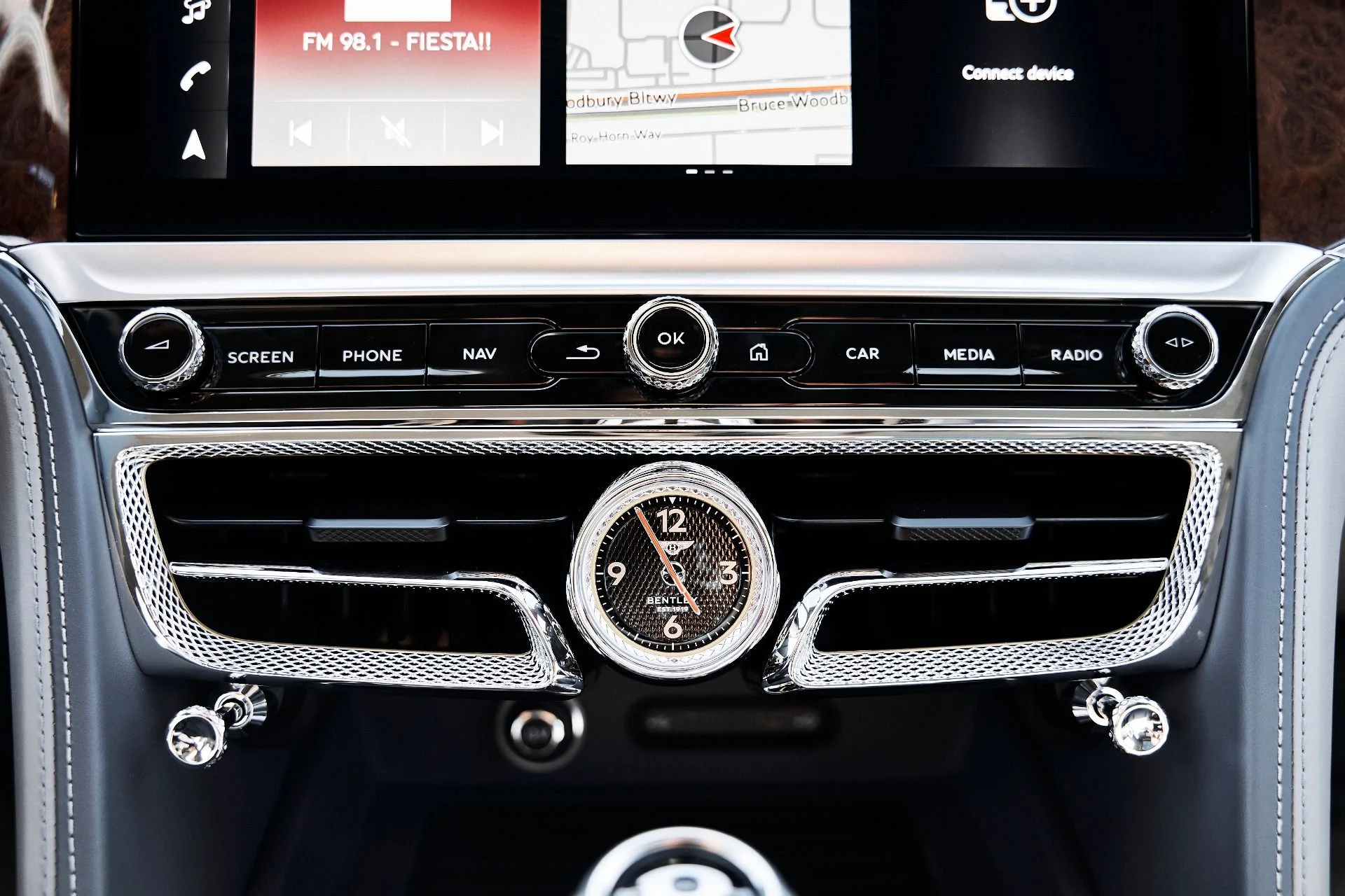 mph071_796636879_Used_2026_Bentley_Flying_Spur_V8_1775613369_39cdf2fa66