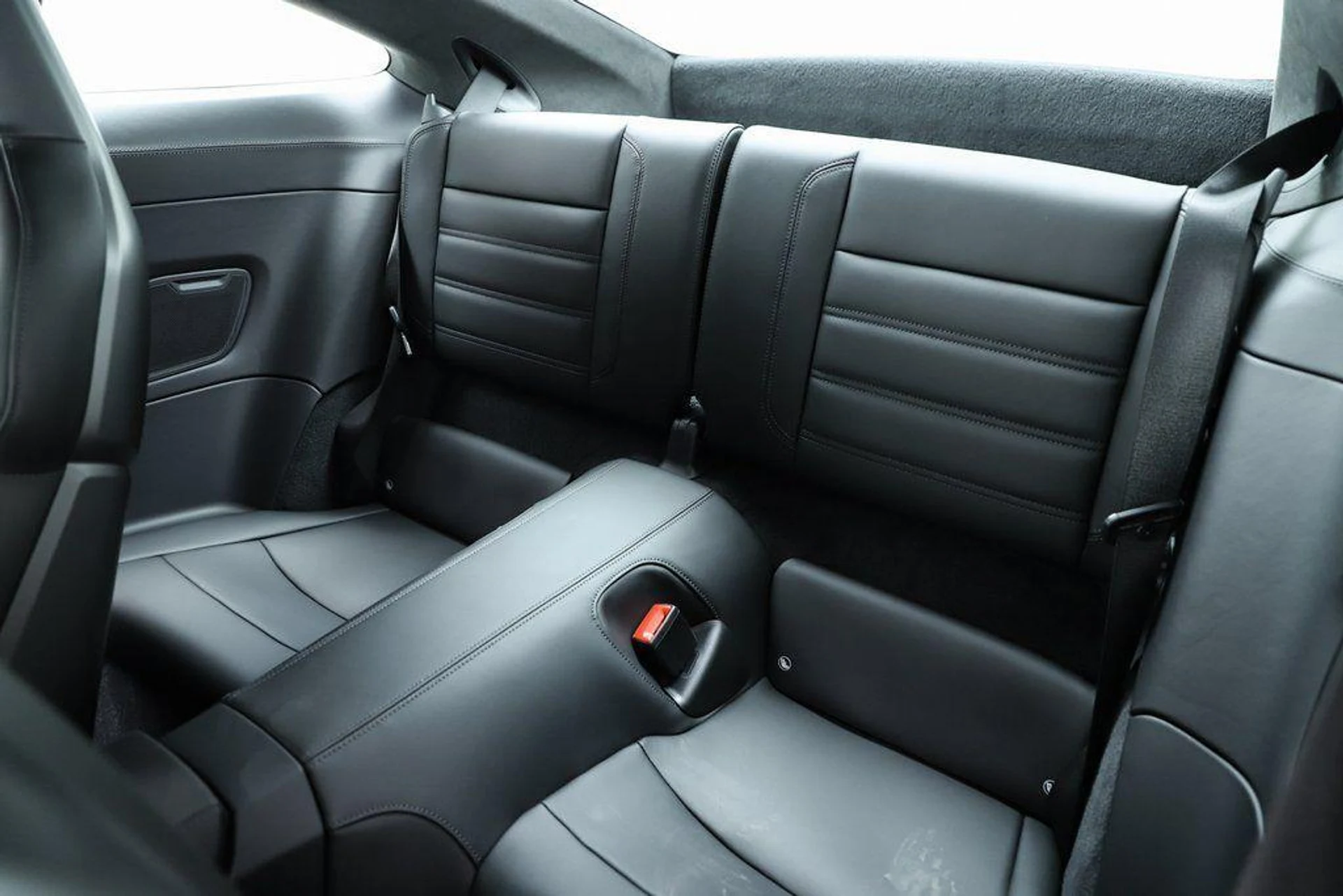 mph071_847848202_LX_Ch_EE_5d_Yw_S_Mldlqn_T6sv_F_opw_0c861bbb1b