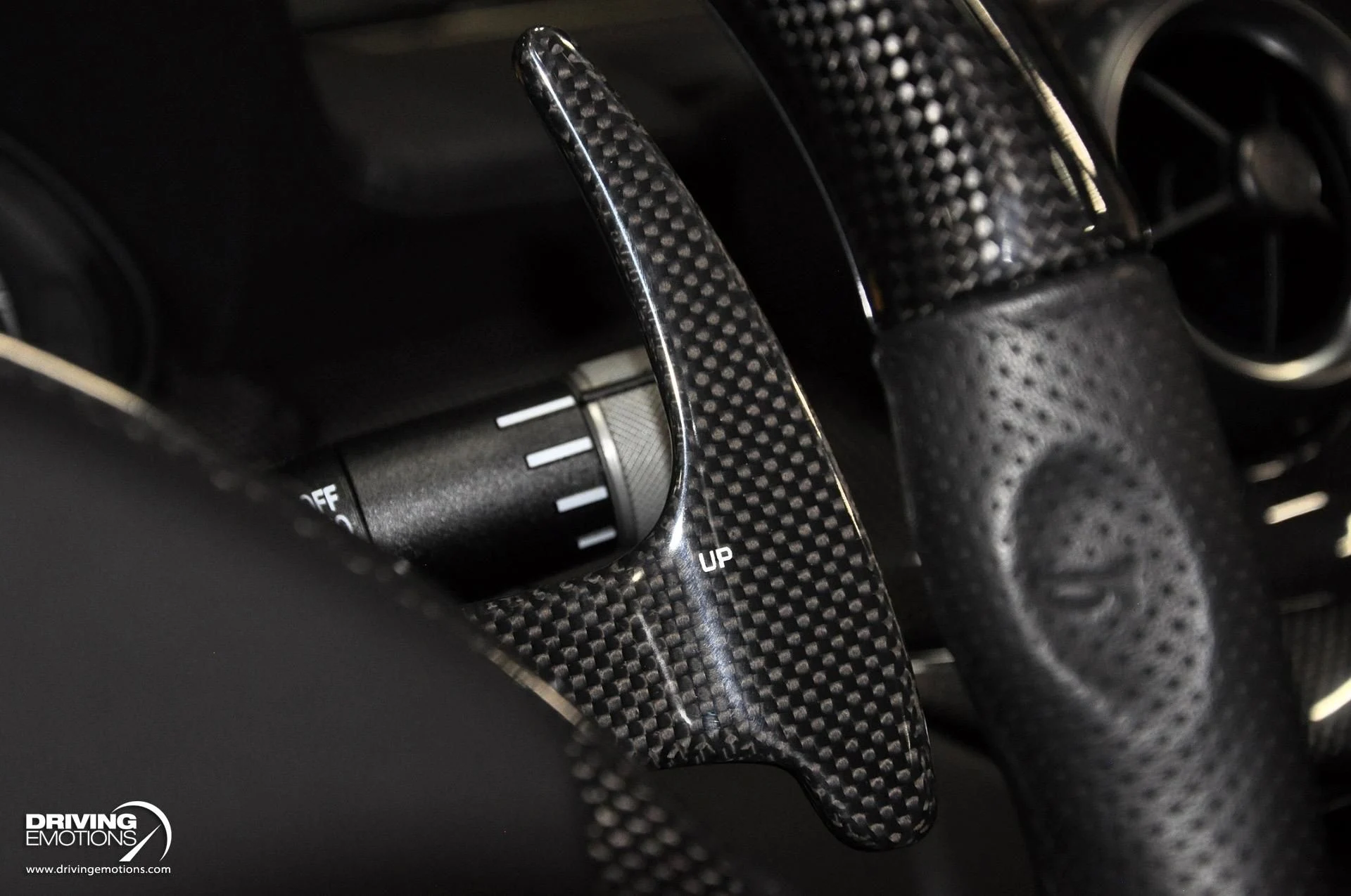 mph071_854960725_438_p72_l_0e27f76bf2