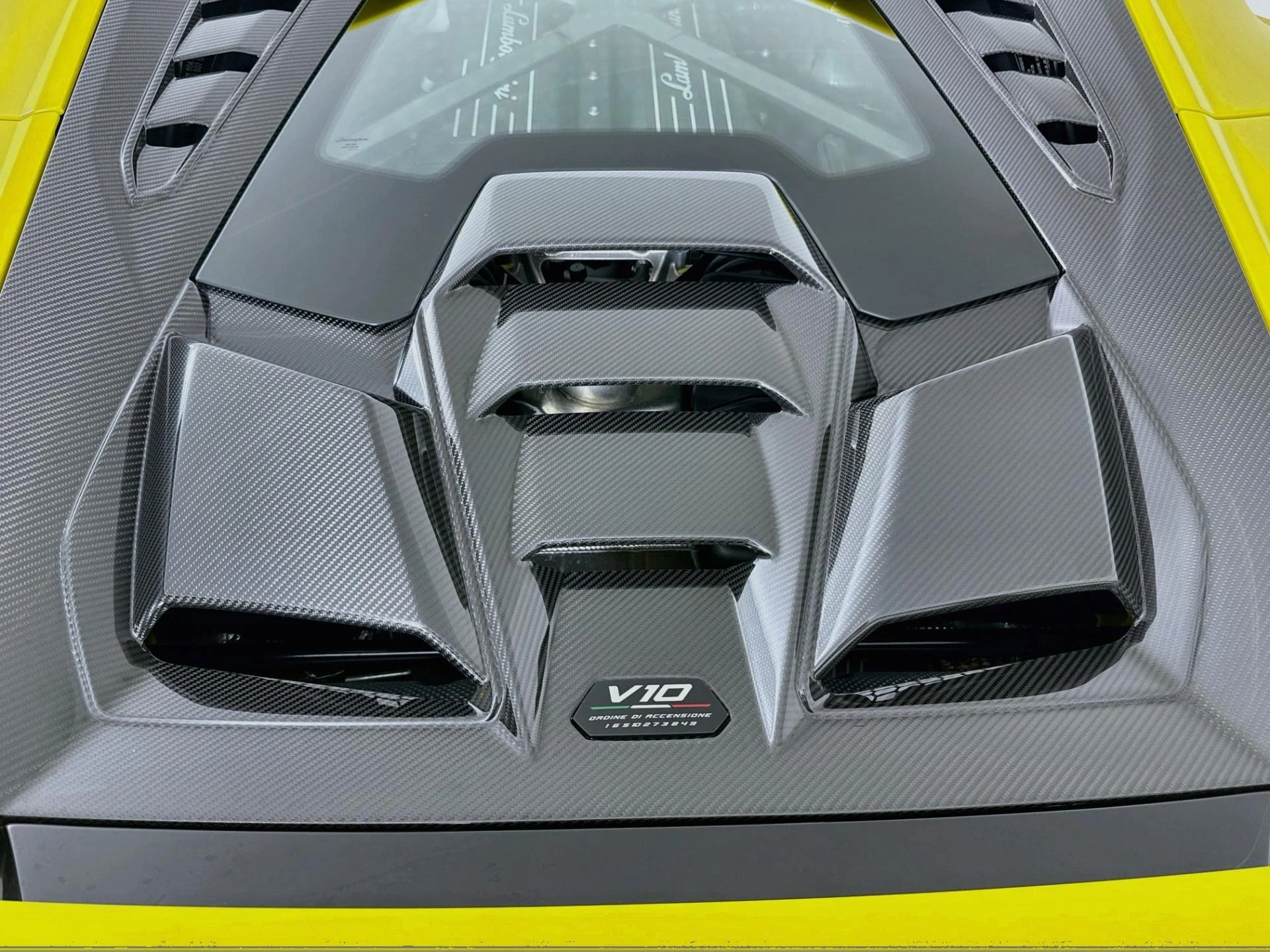 mph071_867585869_Used_2023_Lamborghini_Huracan_Tecnica_1793401551_8327ef4b4e
