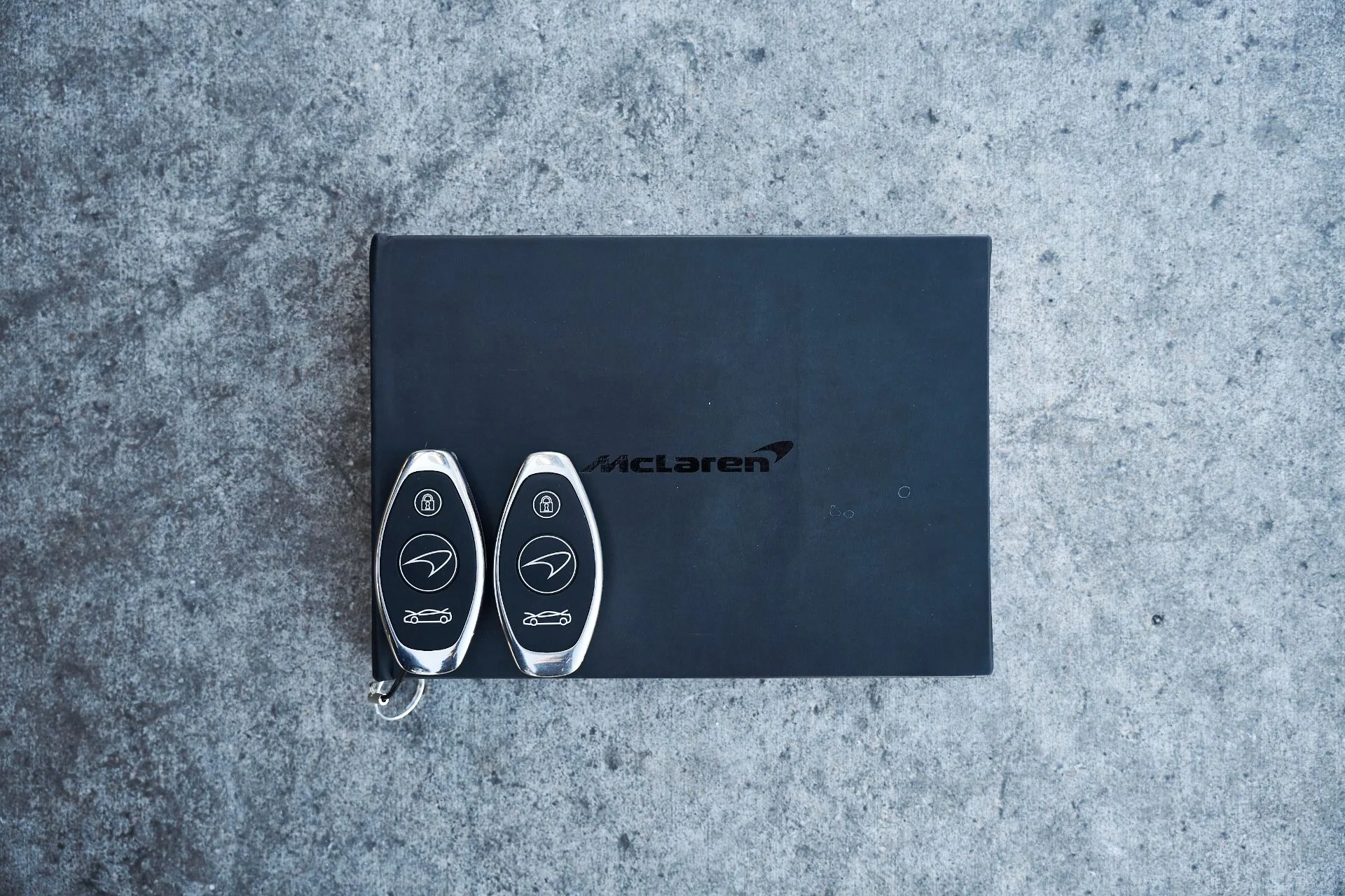 mph071_872857624_Used_2022_Mc_Laren_GT_Base_1765245083_733e5075d2