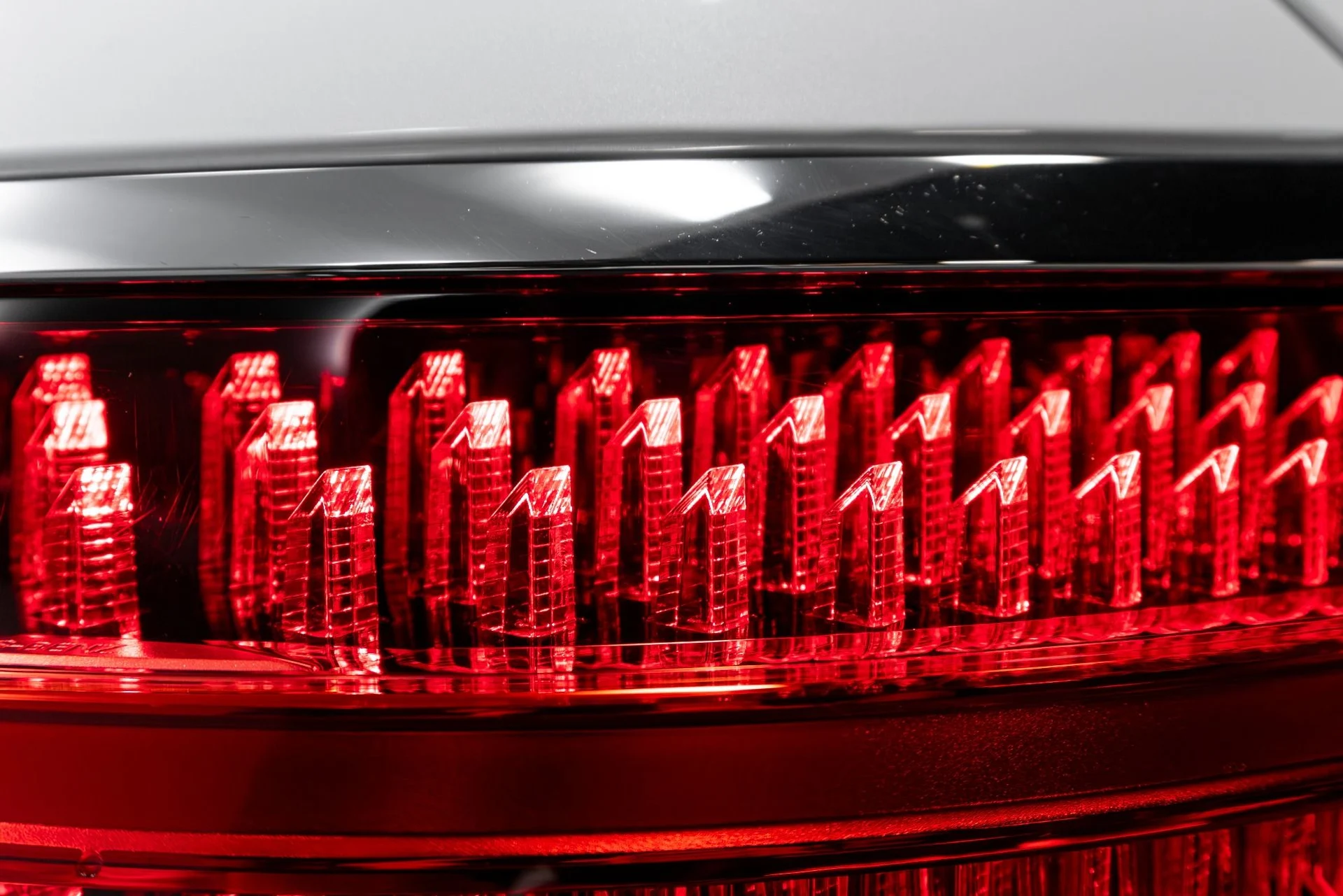 mph072_1213656432_Used_2024_Mercedes_Benz_S_Class_Maybach_S_680_4_MATIC_1766187081_b6eb564fa2