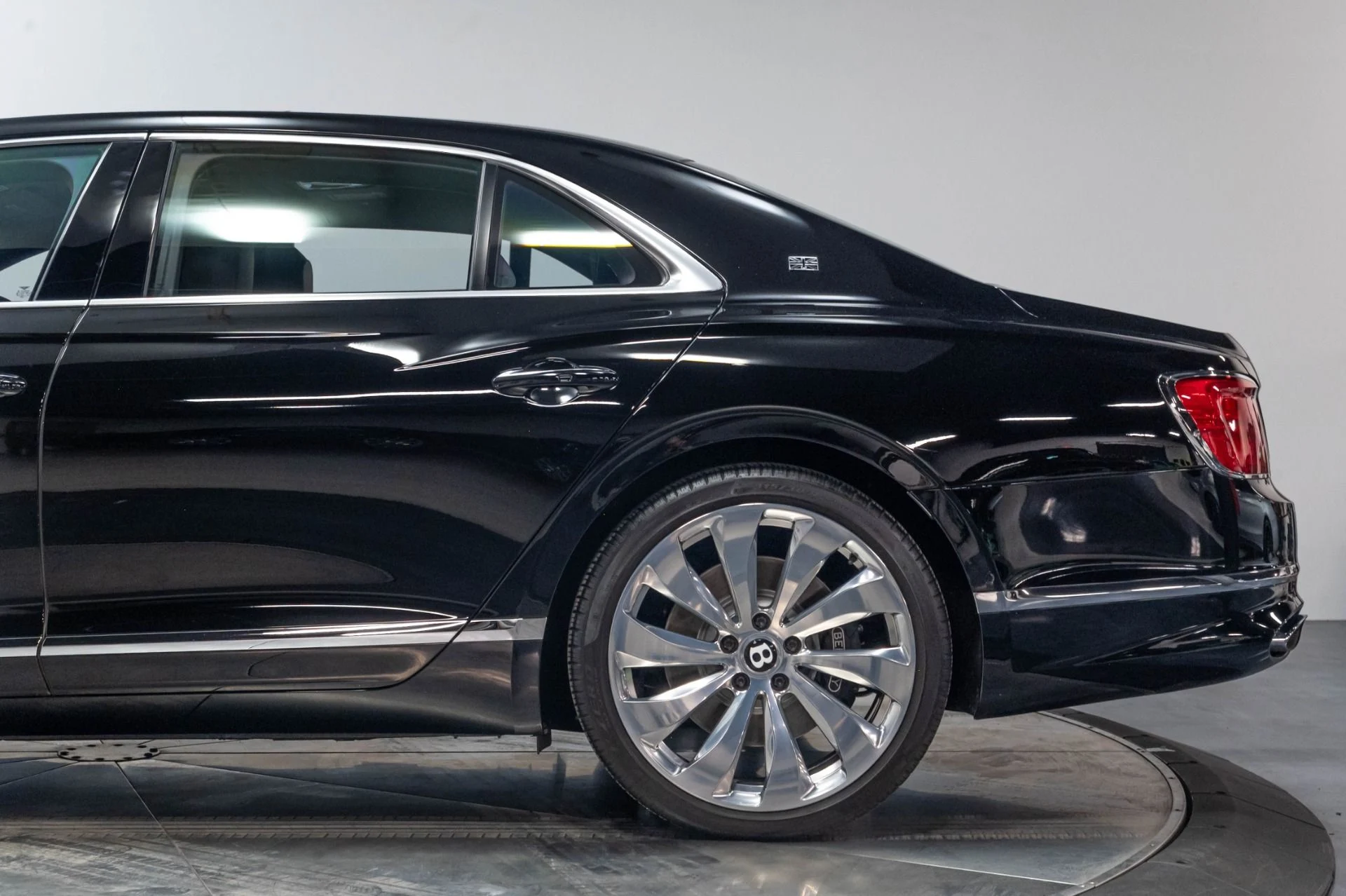 mph072_1216393768_Used_2020_Bentley_Flying_Spur_W12_1785337642_a61bf19a0a