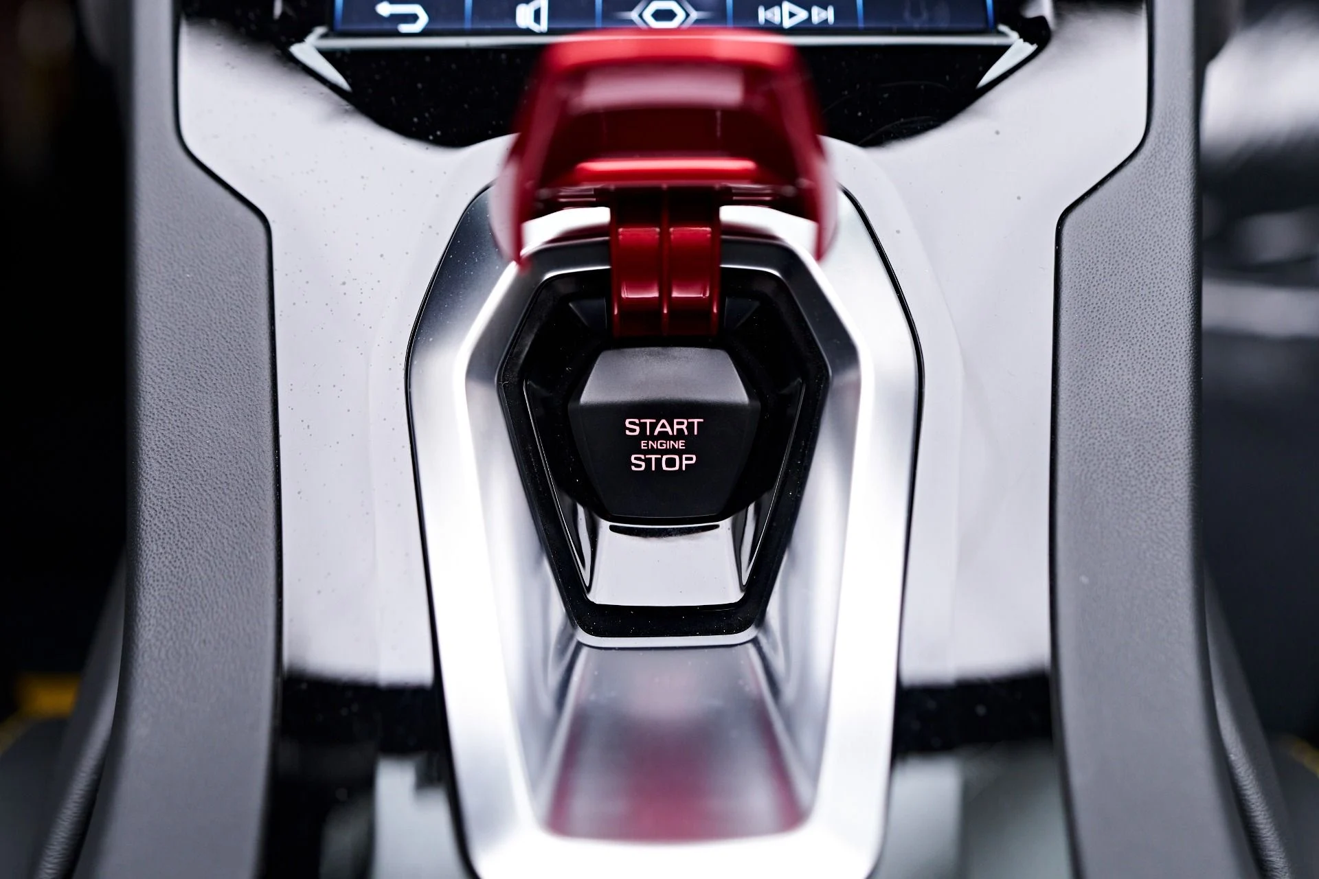 mph072_1216716678_Used_2021_Lamborghini_Huracan_EVO_Base_1754524536_5dc15bf272
