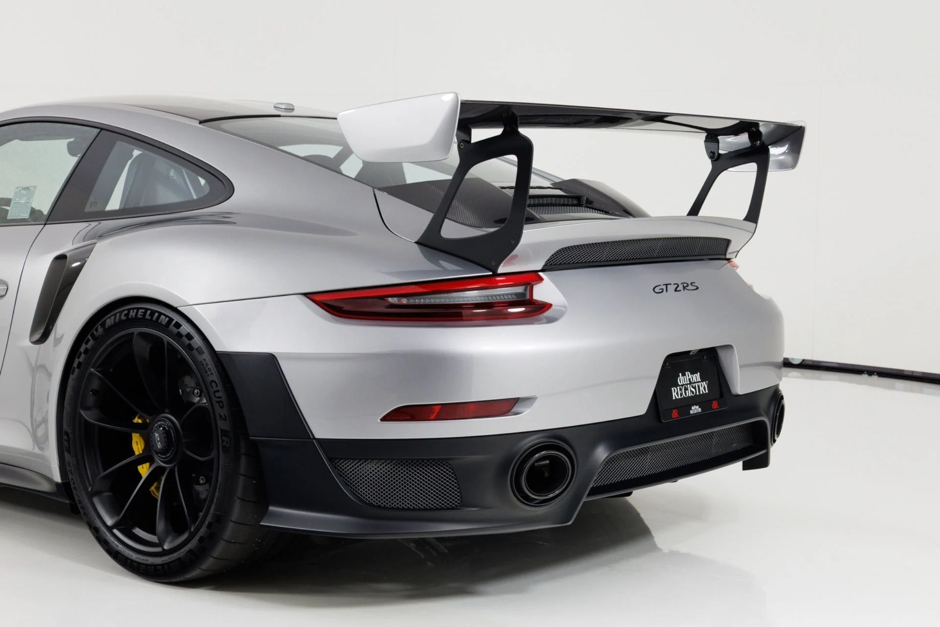 mph072_1222893775_Used_2018_Porsche_911_GT_2_RS_1791916169_bd7bc70b05