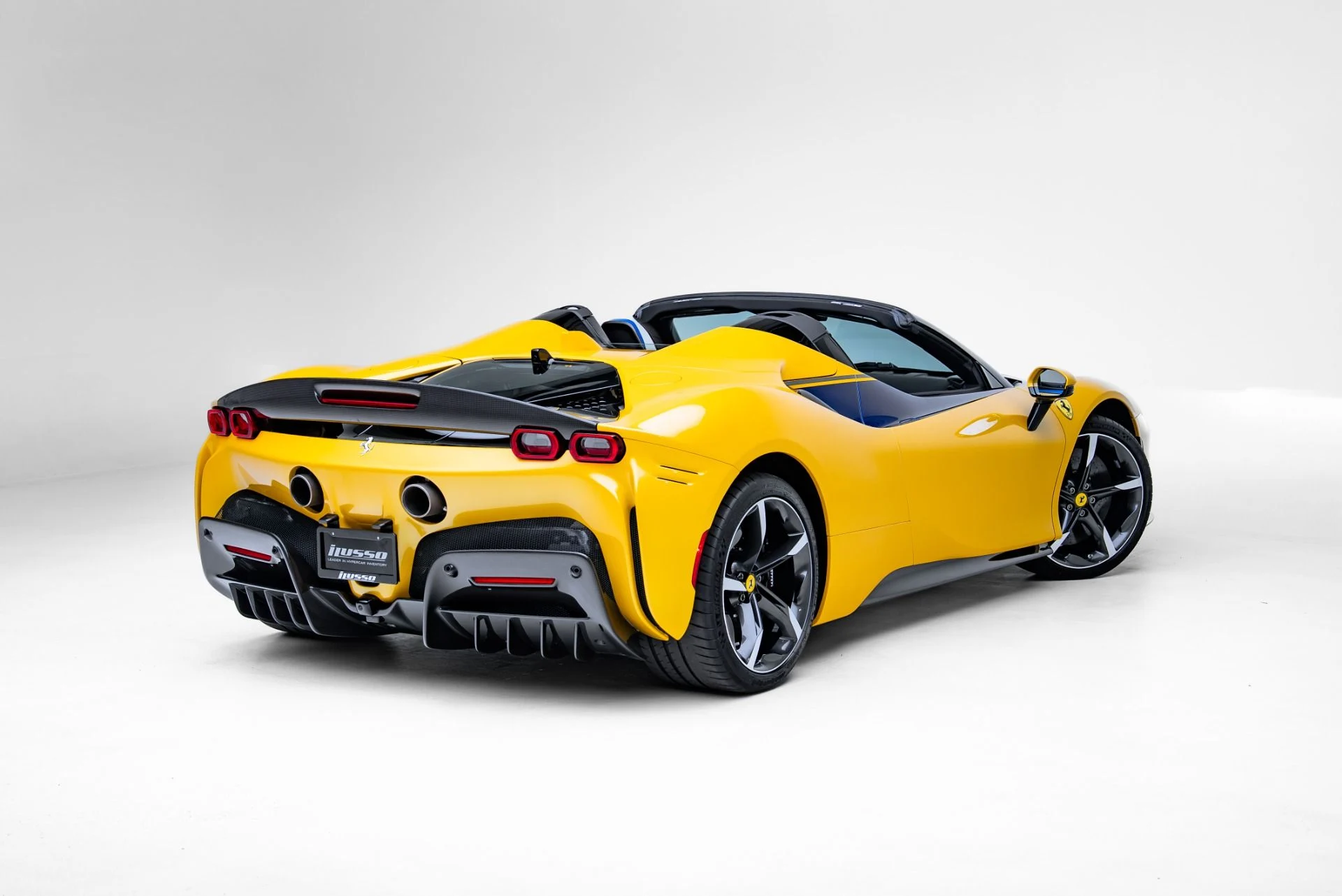 mph072_123878962_Used_2023_Ferrari_SF_90_Spider_1773351116_4260394e72