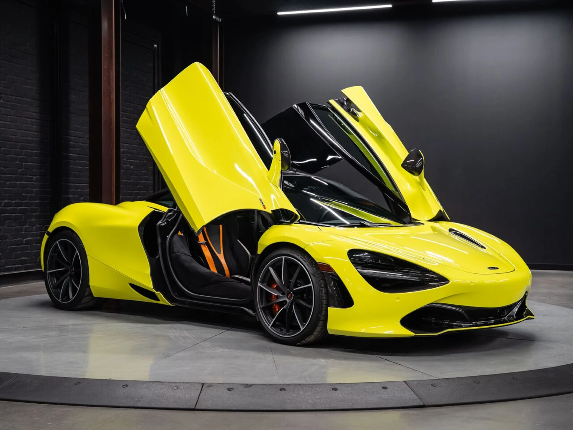 mph072_1284591318_mclaren_720s_2018_c1920bb002