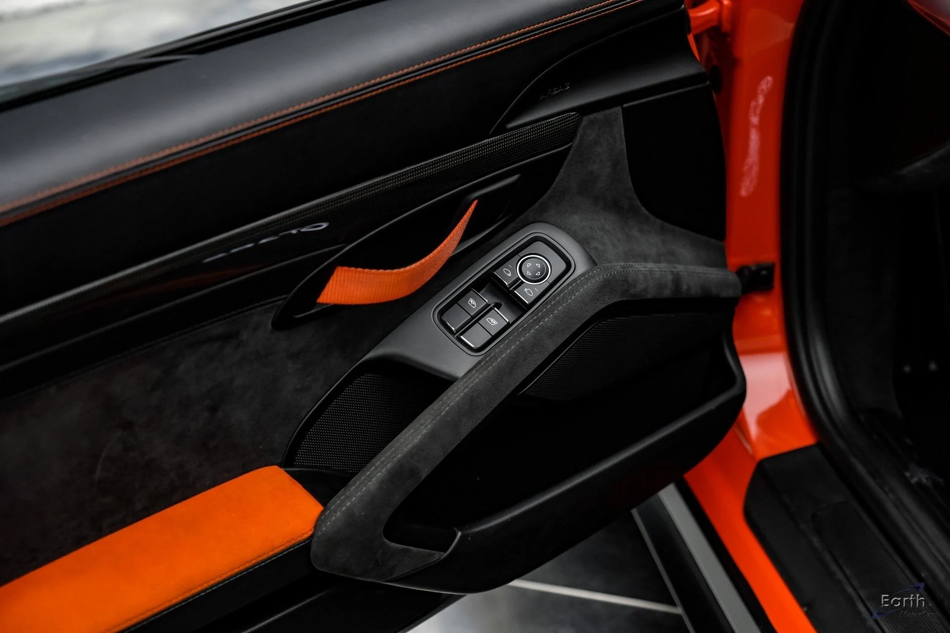 mph072_1297468237_ae1114b18a78377bf3f7e09bc9e165f7x_8fc54445c0