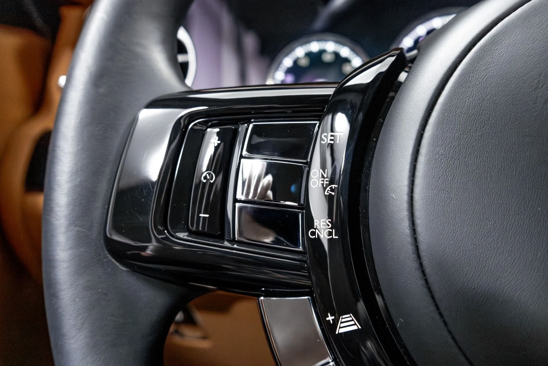 mph072_1299624046_Used_2022_Rolls_Royce_Ghost_1776785010_e34bdfc2ec